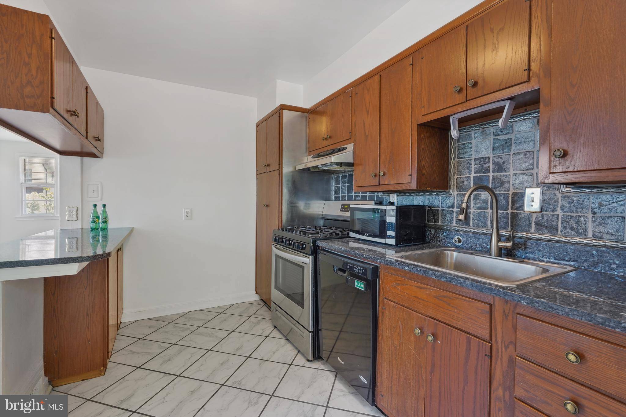 Arlington, VA 22204,4145 6TH ST S