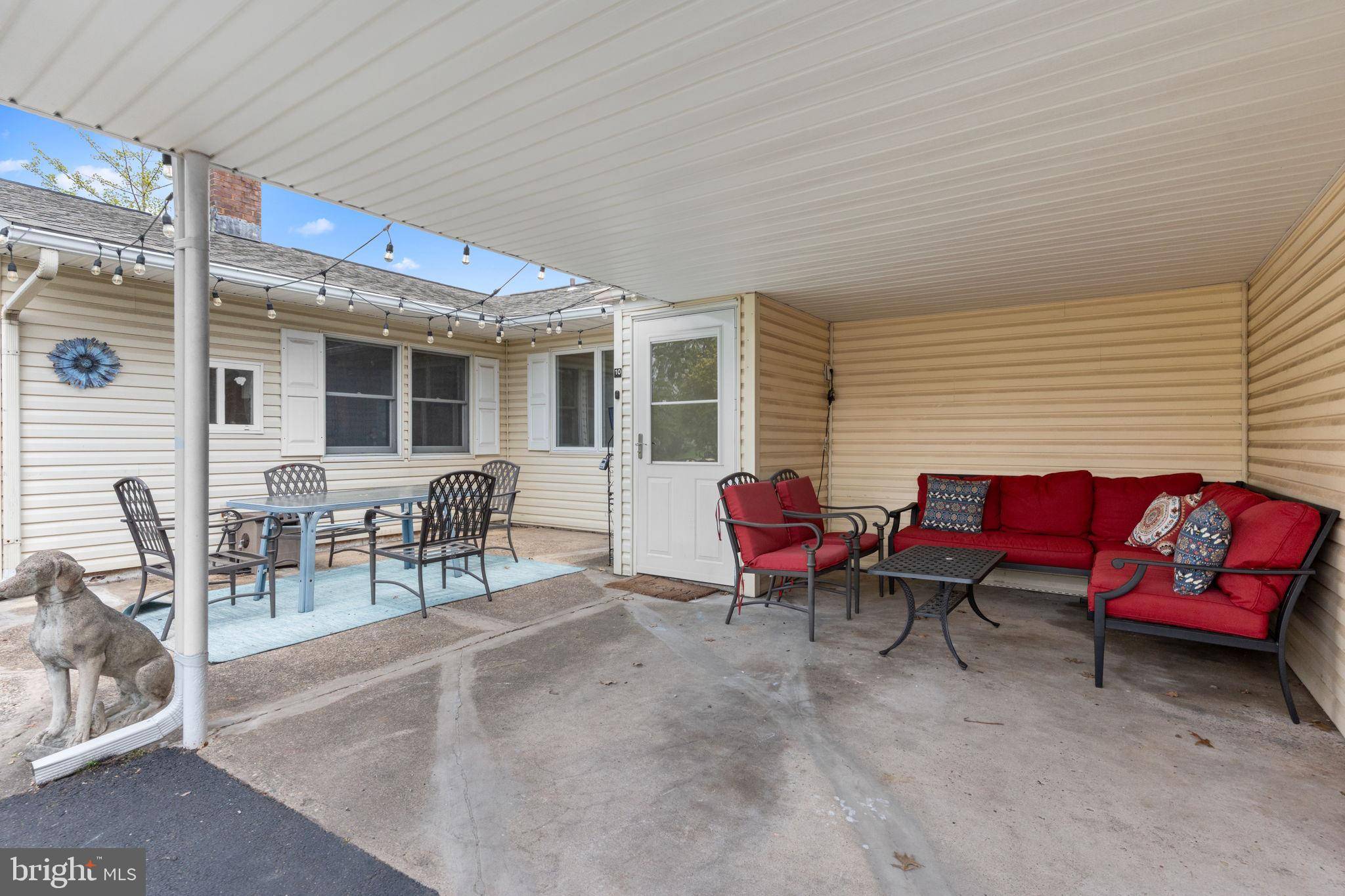 Levittown, PA 19054,10 TWIN LEAF LN