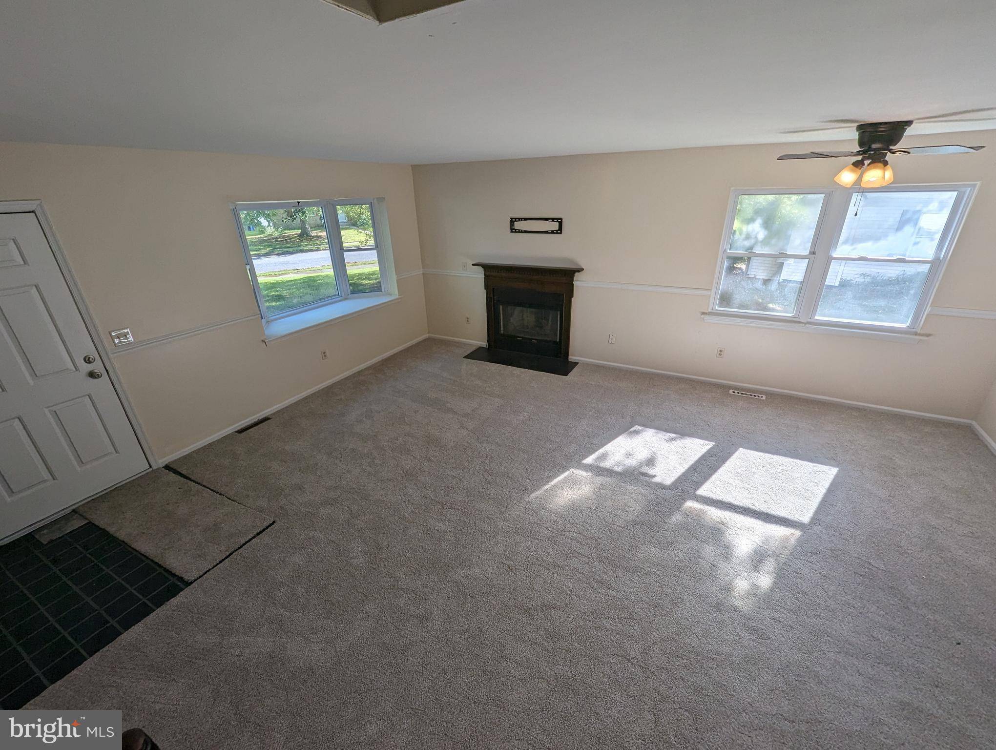 Dover, DE 19901,830 WOODCREST DR