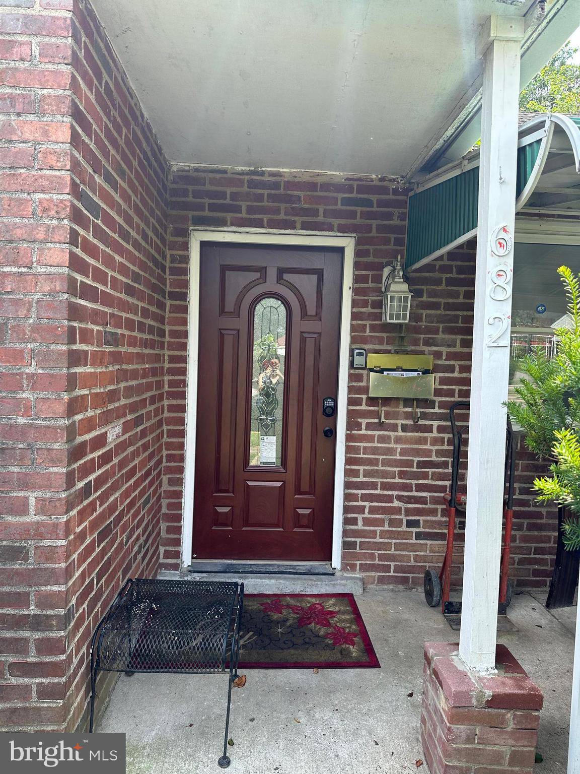 Philadelphia, PA 19116,682 RENNARD ST