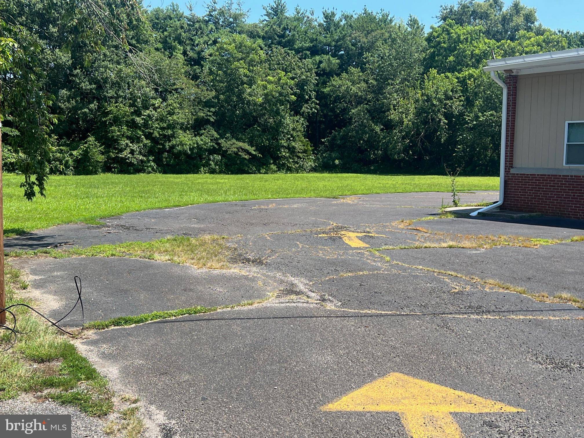 Newport, NJ 08345,37 HALL ST