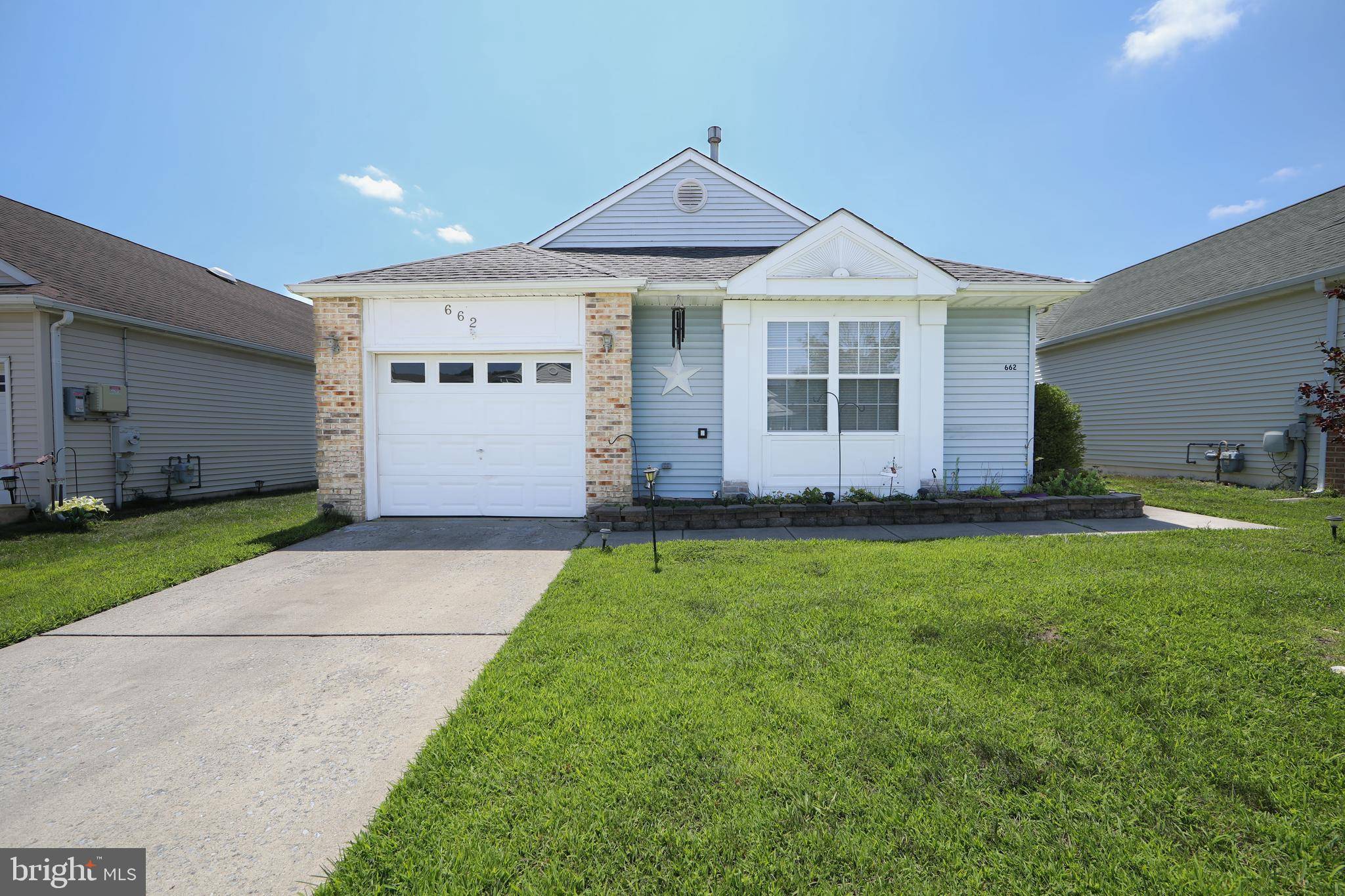 Williamstown, NJ 08094,662 BARBADOS DR