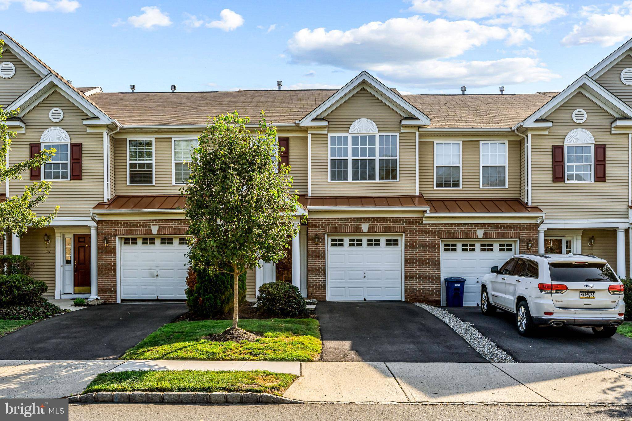 Cinnaminson, NJ 08077,326 HELEN DR