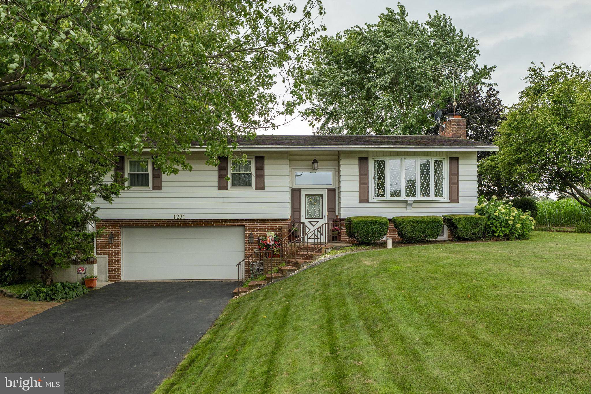 Narvon, PA 17555,1231 OAKLYN DR