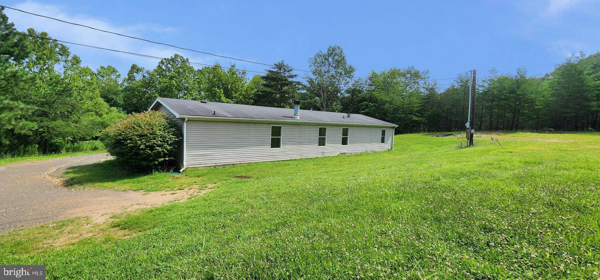 Hedgesville, WV 25427,194 FLYING DOVE LN E