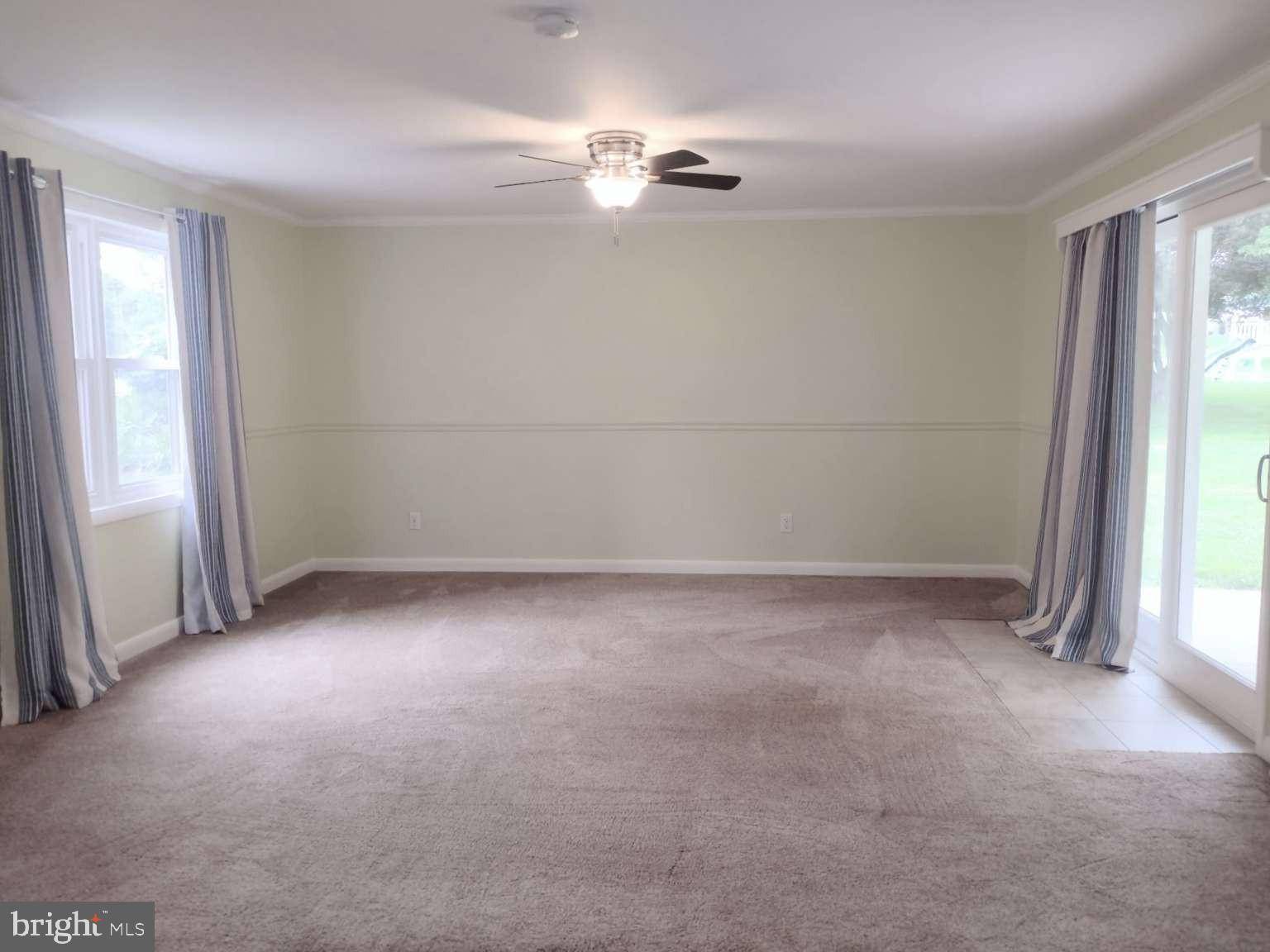 Hummelstown, PA 17036,27 CRESCENT ST