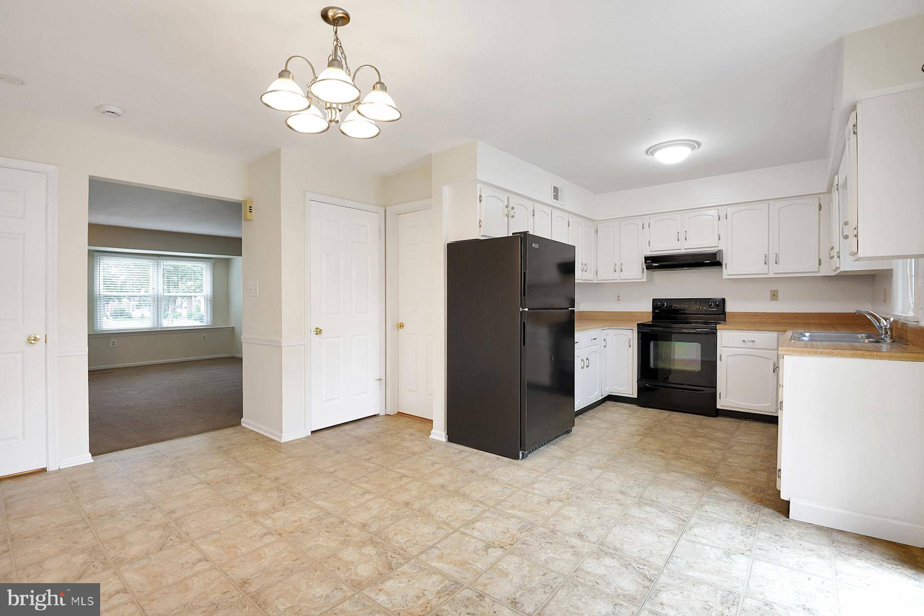 Lawrenceville, NJ 08648,F 5 SHIRLEY LN