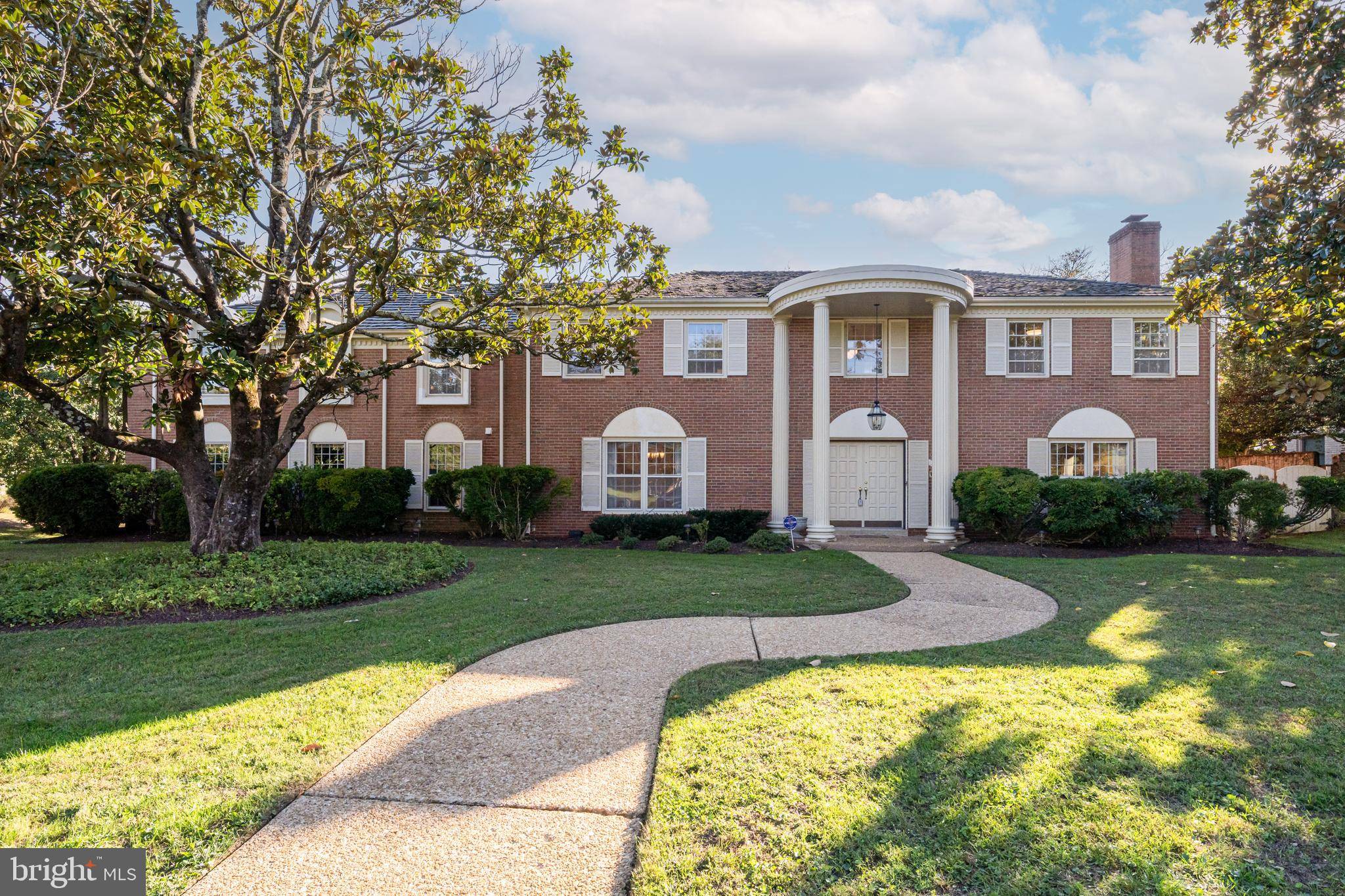 Mclean, VA 22101,6209 STONEHAM LN