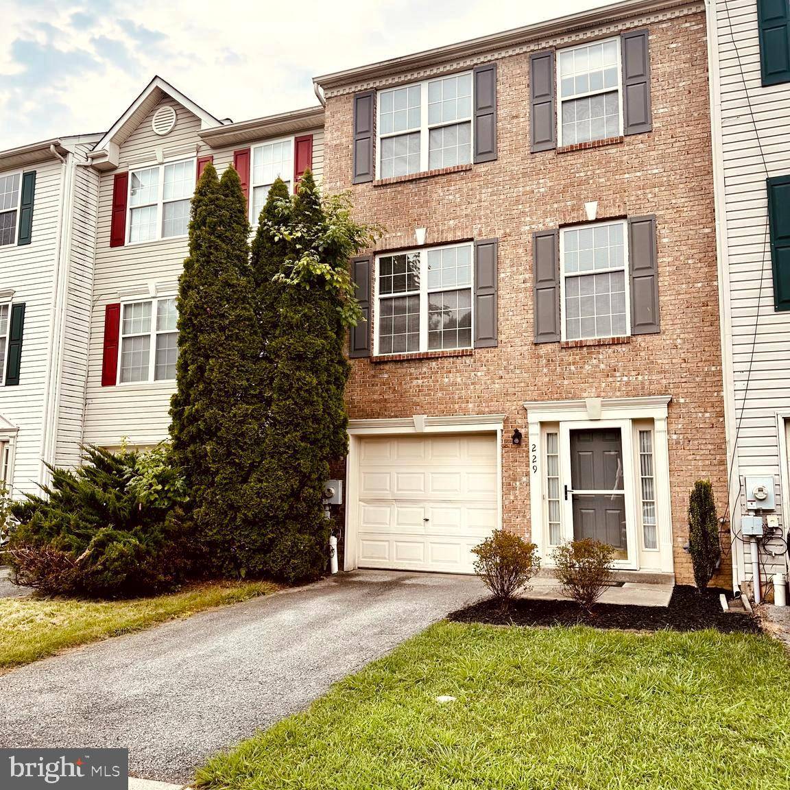 Newark, DE 19702,229 PAVIN CT