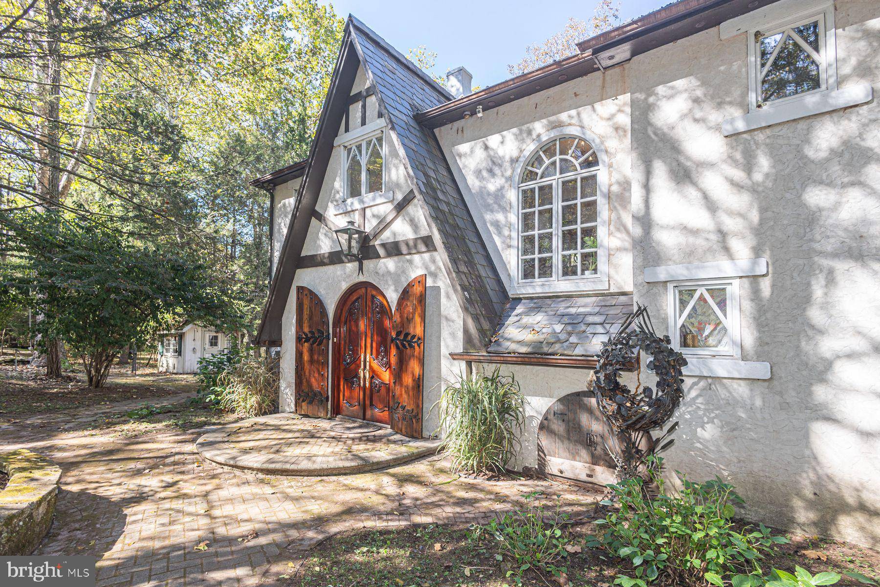 Pipersville, PA 18947,132 E DARK HOLLOW RD #MAIN HOUSE