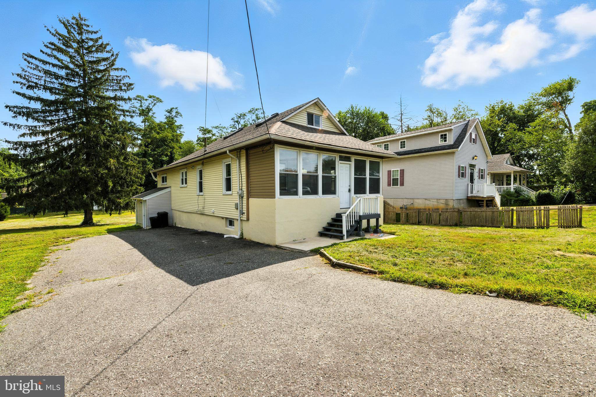 Moorestown, NJ 08057,403 S LENOLA RD