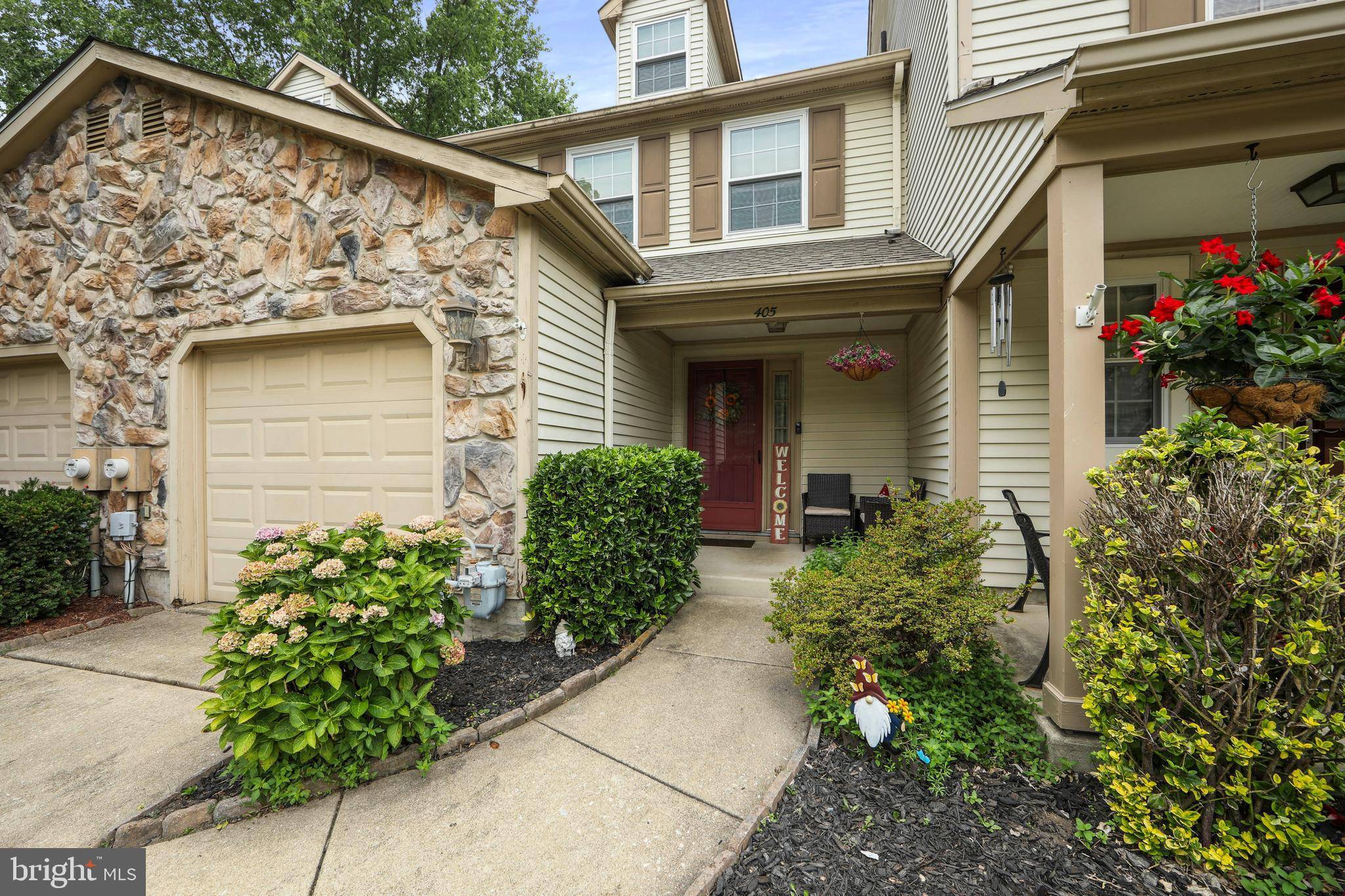 Marlton, NJ 08053,405 HAZELWOOD LN