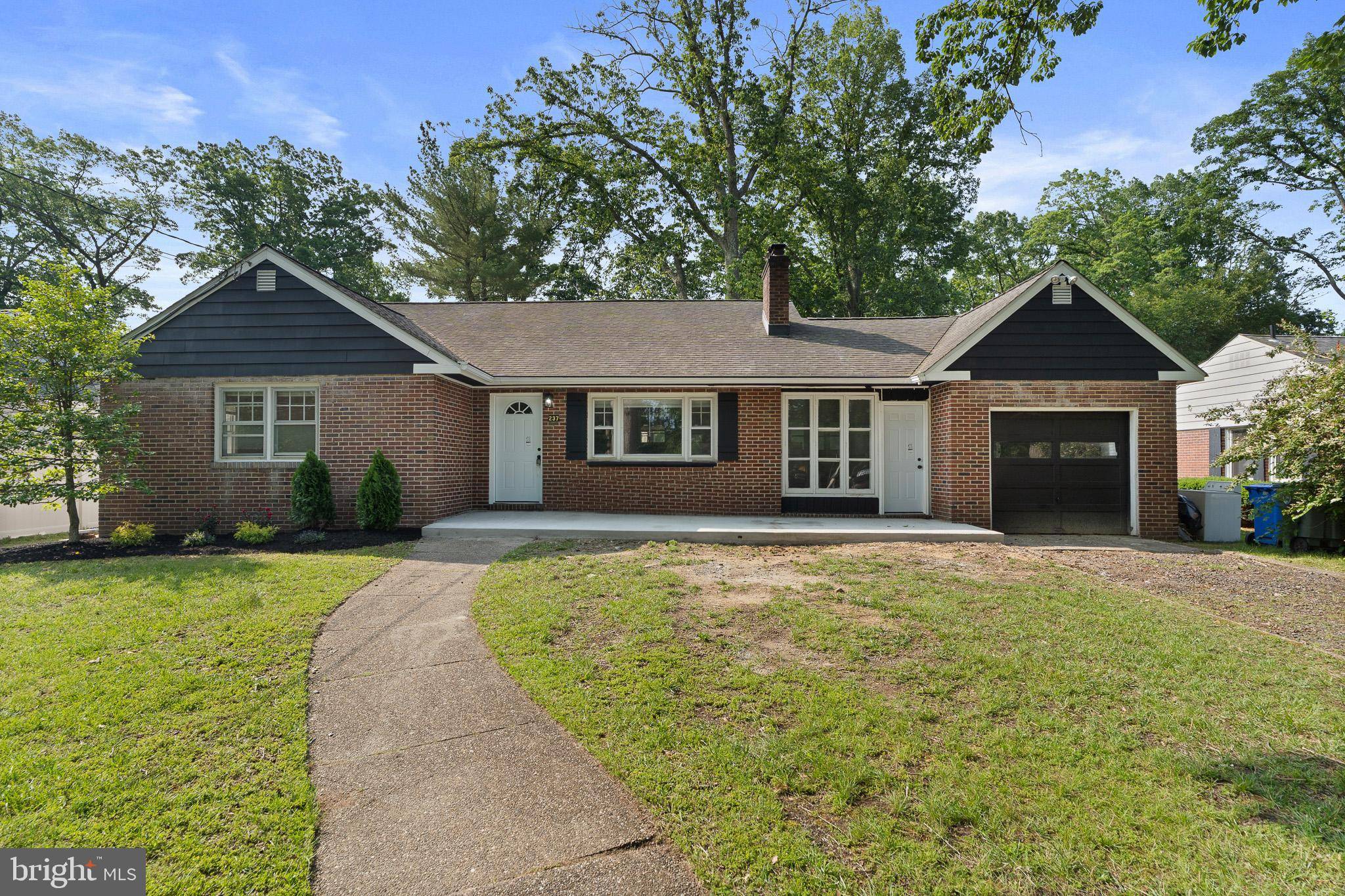 Pitman, NJ 08071,237 ADAMS AVE