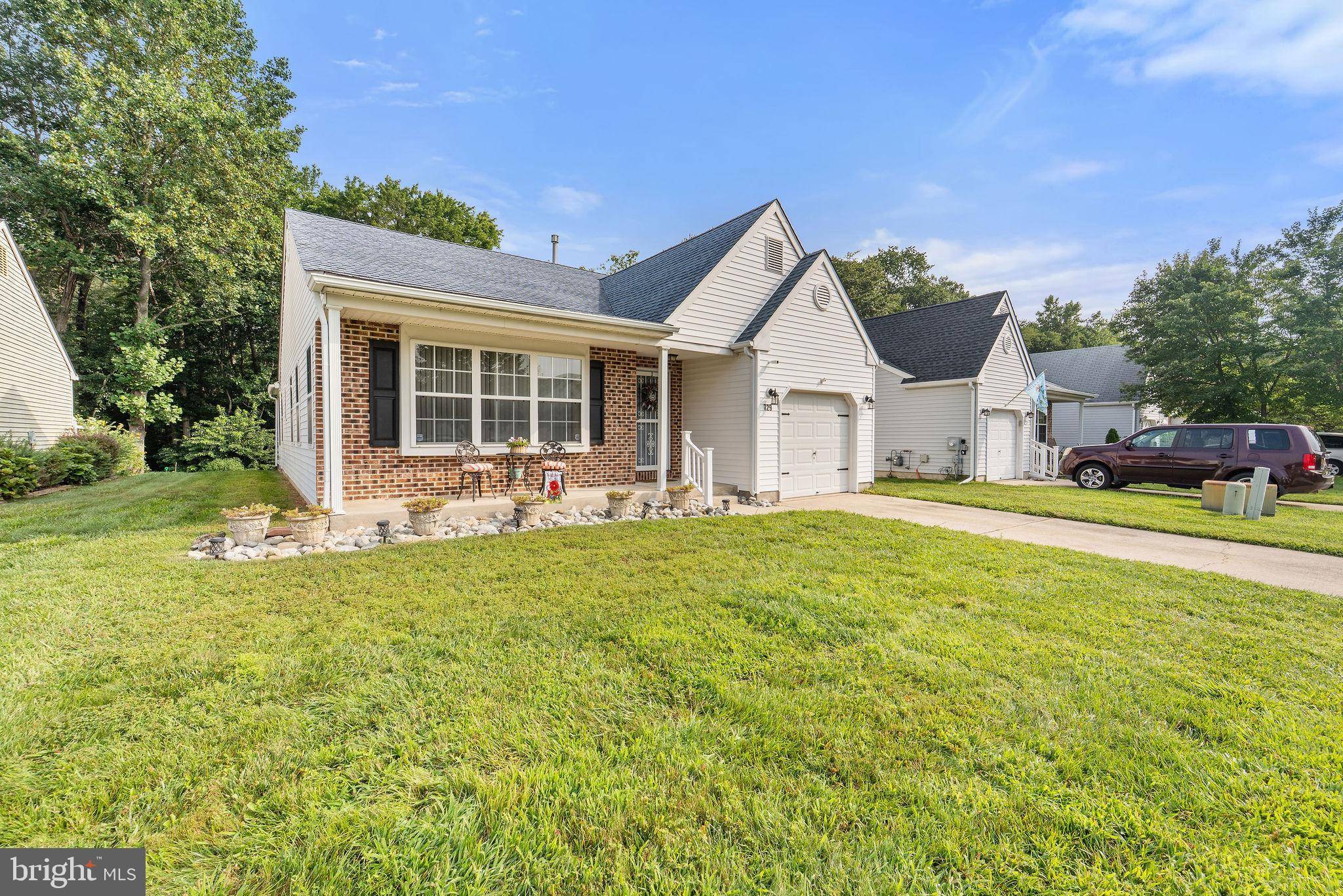 Williamstown, NJ 08094,729 TRINIDAD BLVD