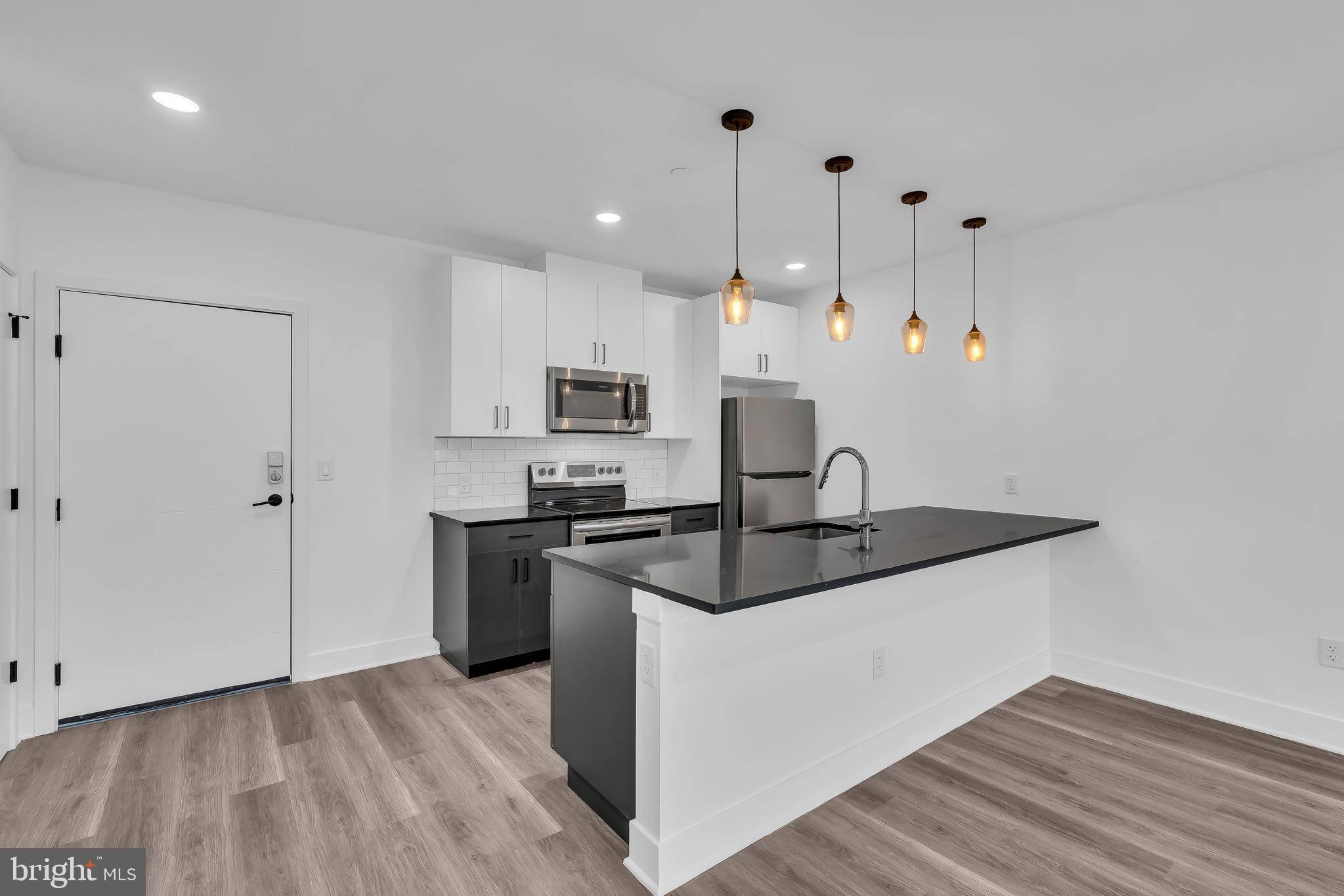 Philadelphia, PA 19122,330 CECIL B MOORE AVE #105