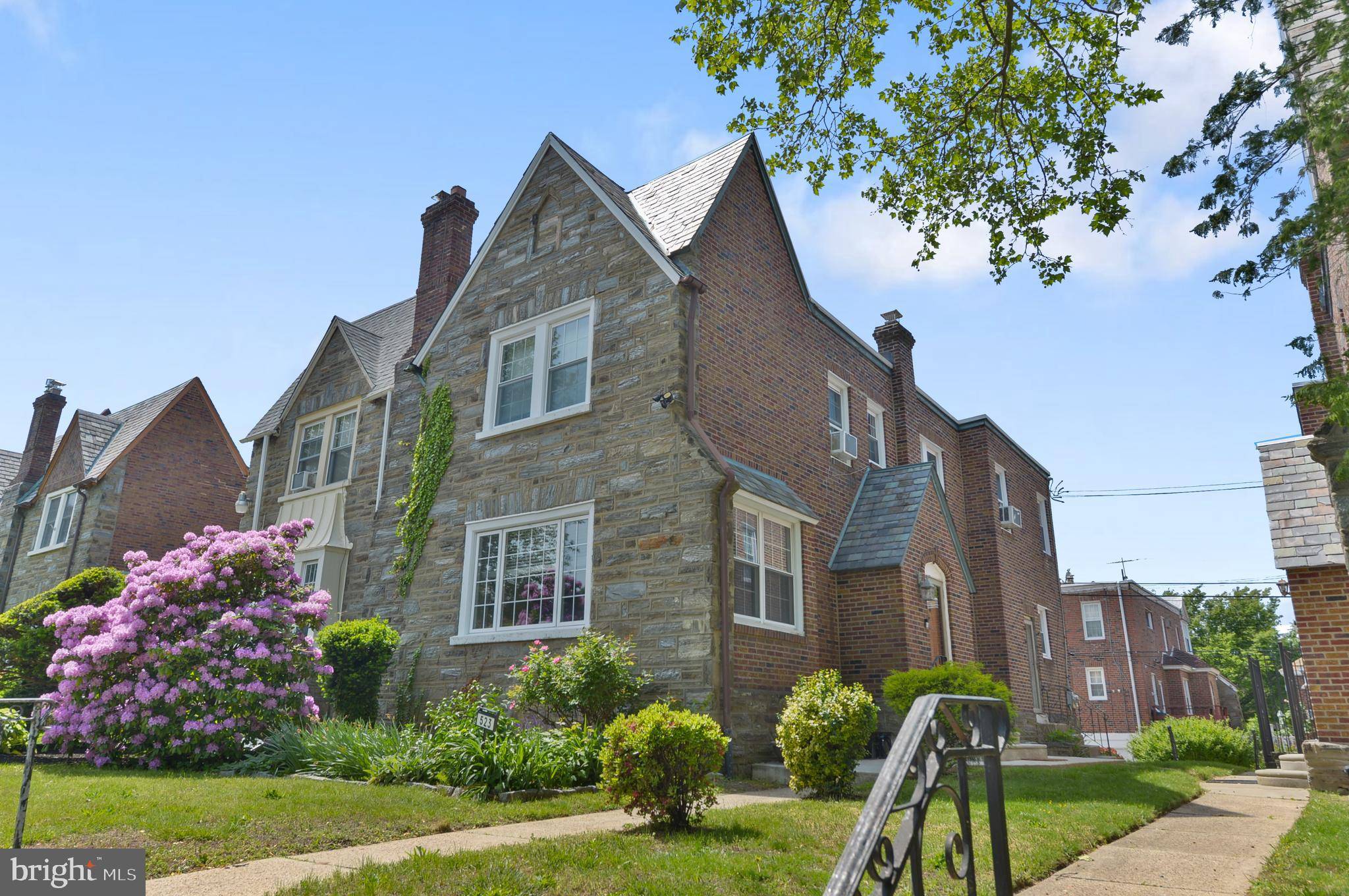 Philadelphia, PA 19119,523 E ALLENS LN