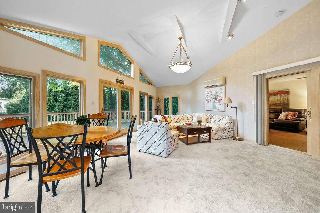 Cherry Hill, NJ 08002,327 MONROE AVE