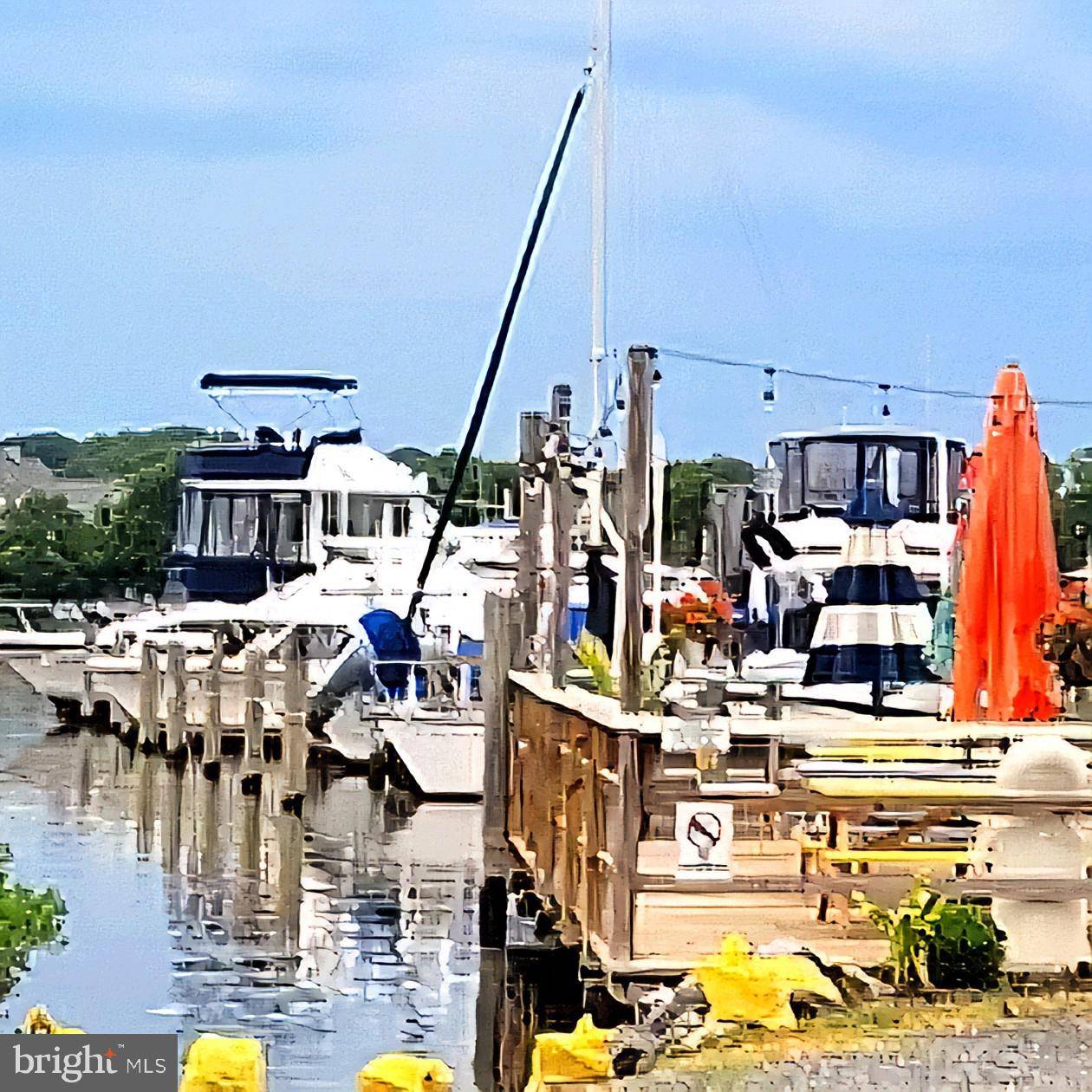 Colonial Beach, VA 22443,119 MONROE BAY AVE