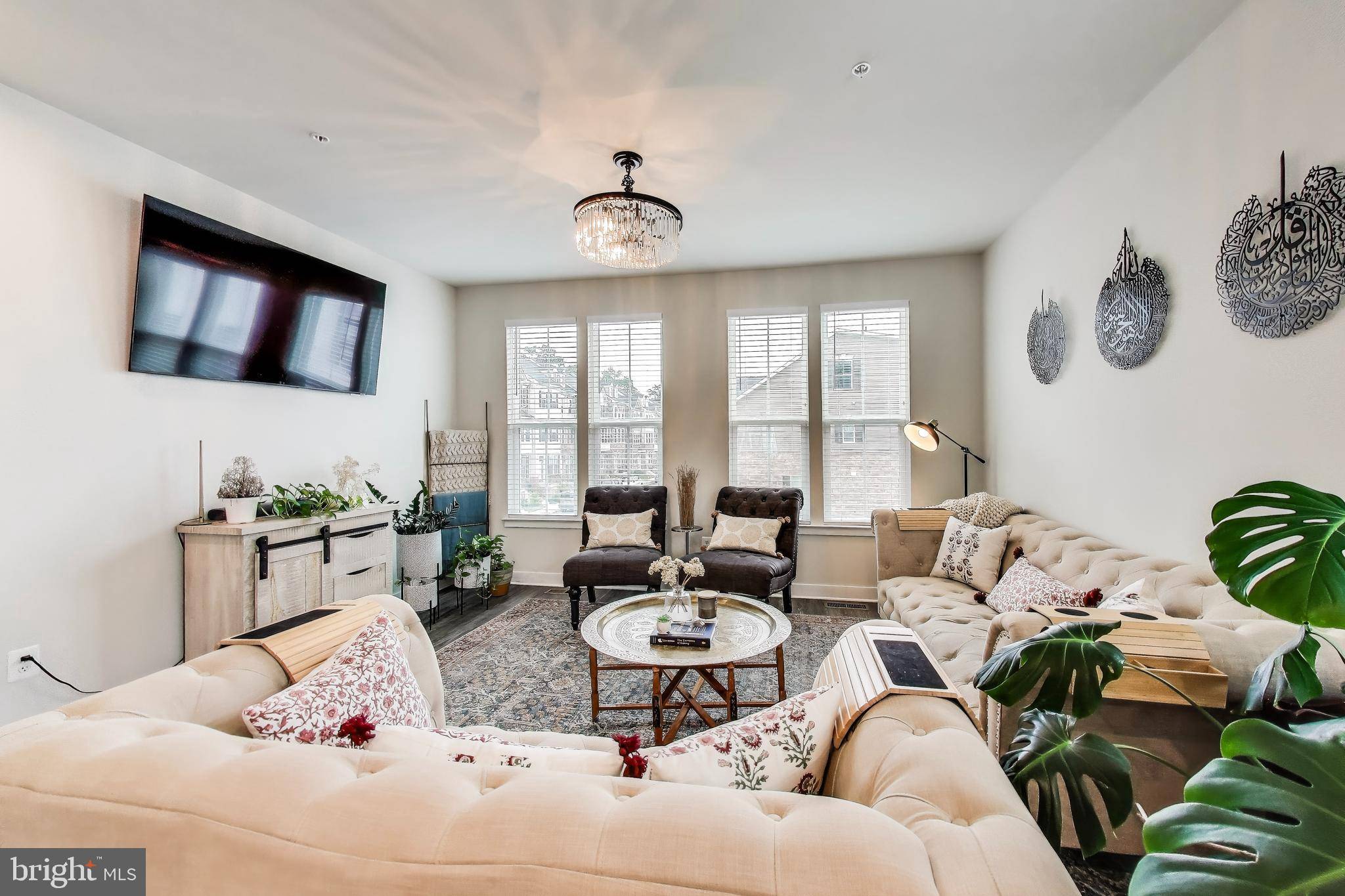 Elkridge, MD 21075,7027 MAHANT WAY