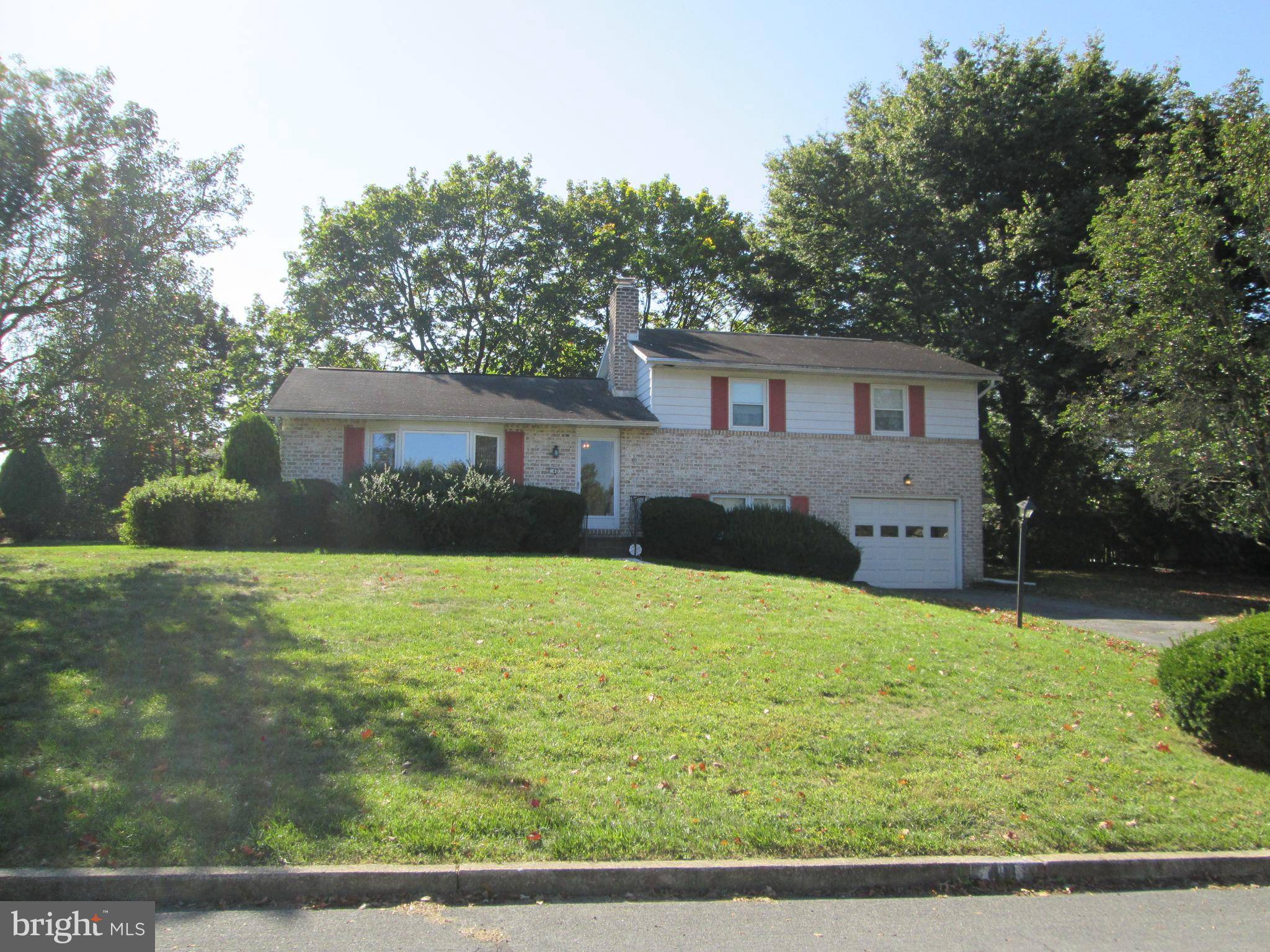 Carlisle, PA 17013,40 MOONGALE DR