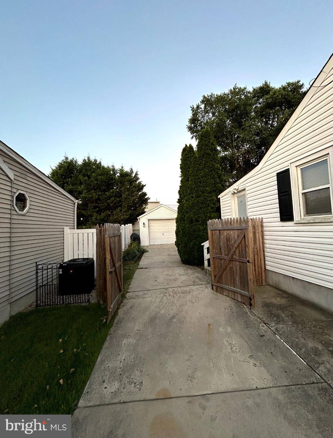 Bellmawr, NJ 08031,241 WARREN AVE