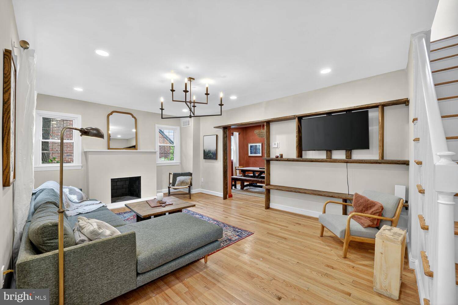 Landover, MD 20785,6017 INWOOD ST