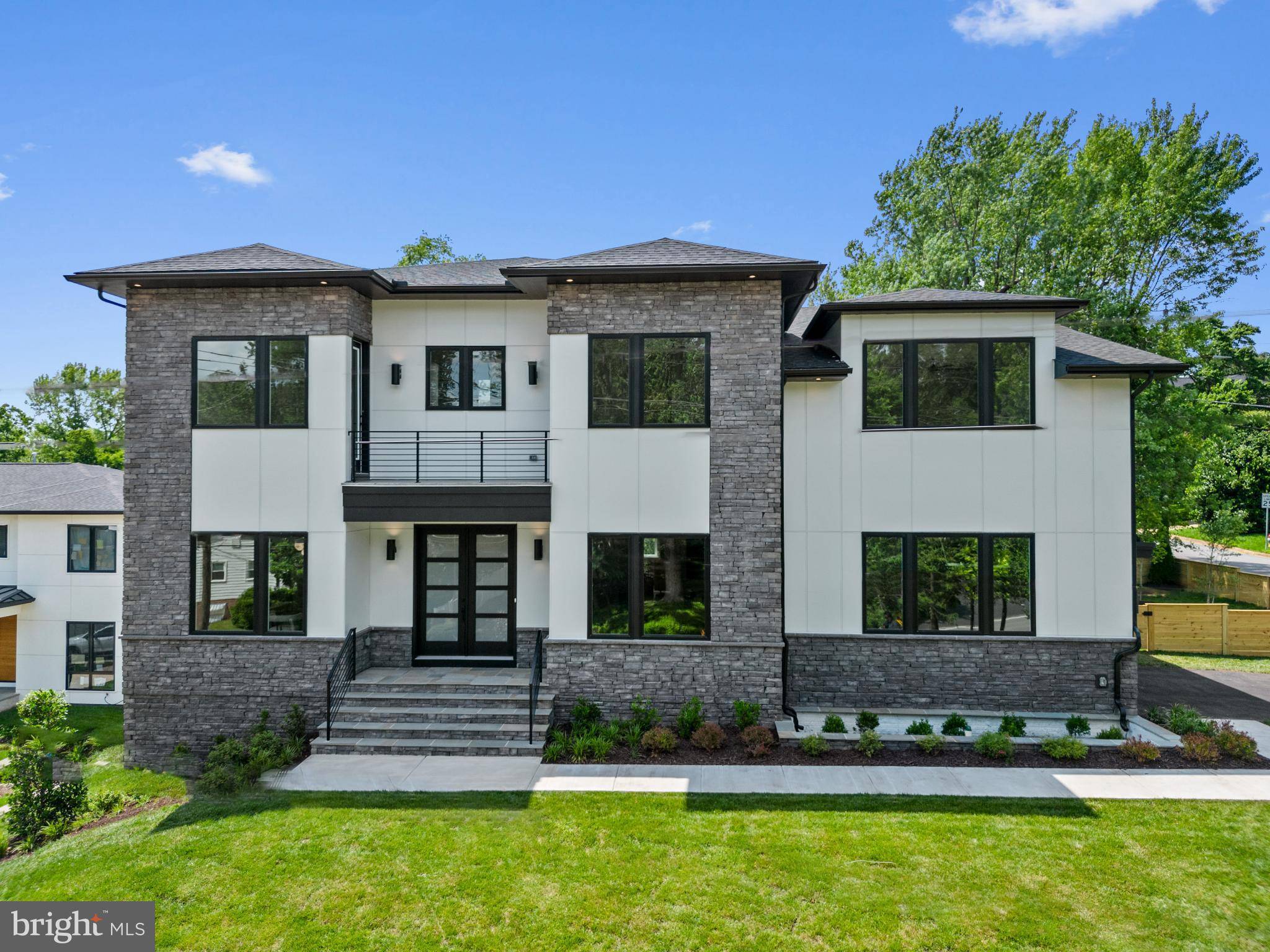 Mclean, VA 22101,6511 IVY HILL DR