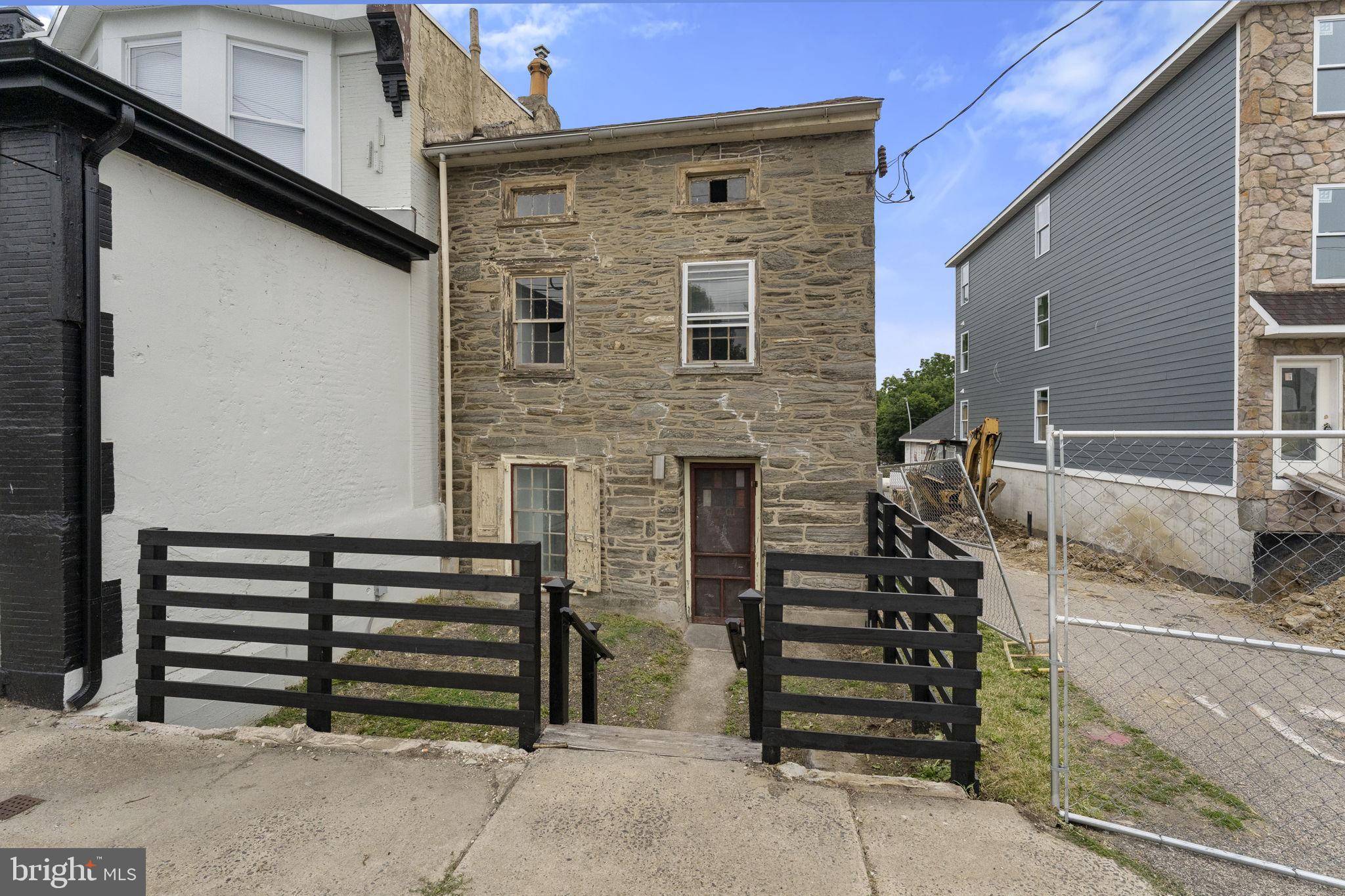 Philadelphia, PA 19128,7701 RIDGE AVE