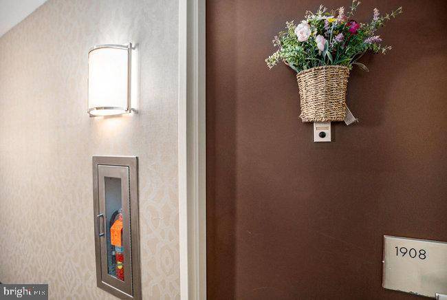 Philadelphia, PA 19107,1326-42 SPRUCE ST #1908