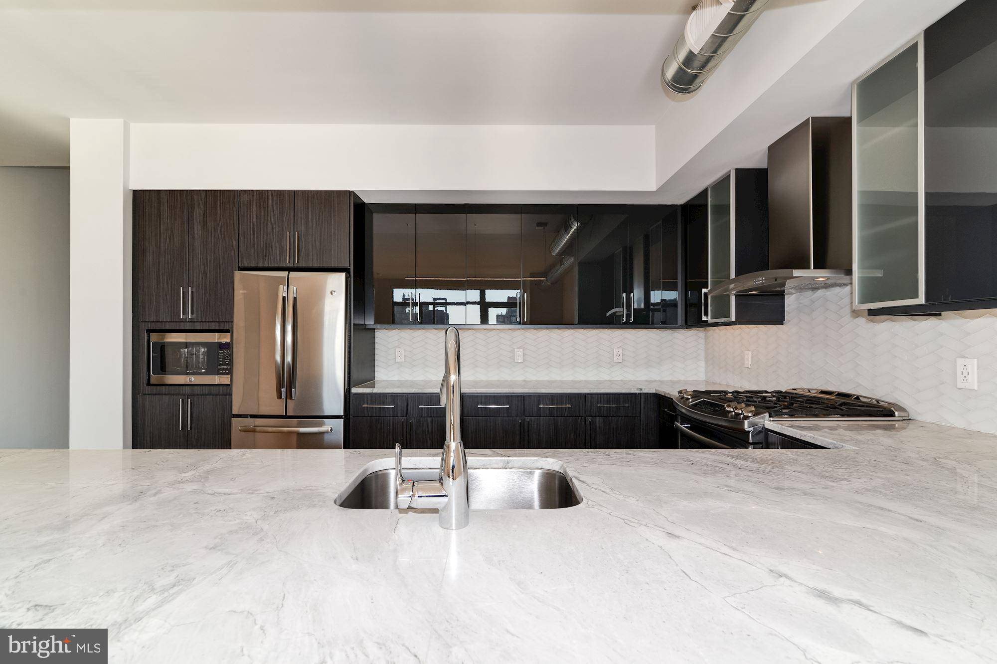 Philadelphia, PA 19107,1125 SANSOM ST #2B-404