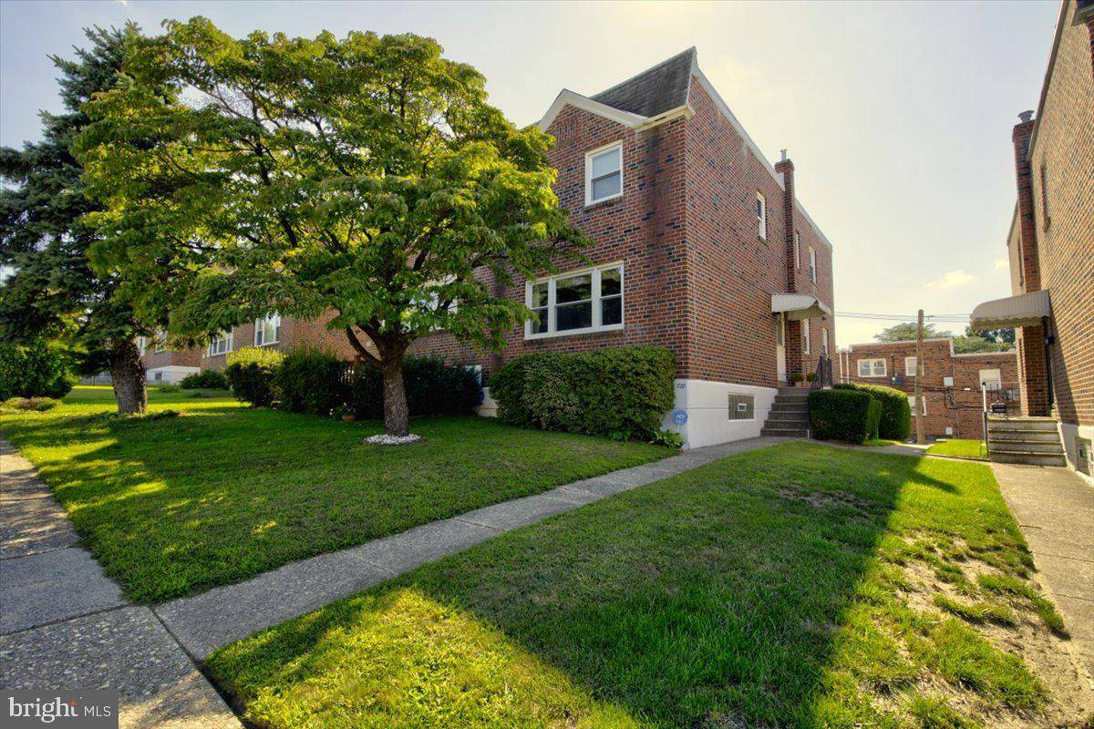 Philadelphia, PA 19128,728 LIVEZEY LN