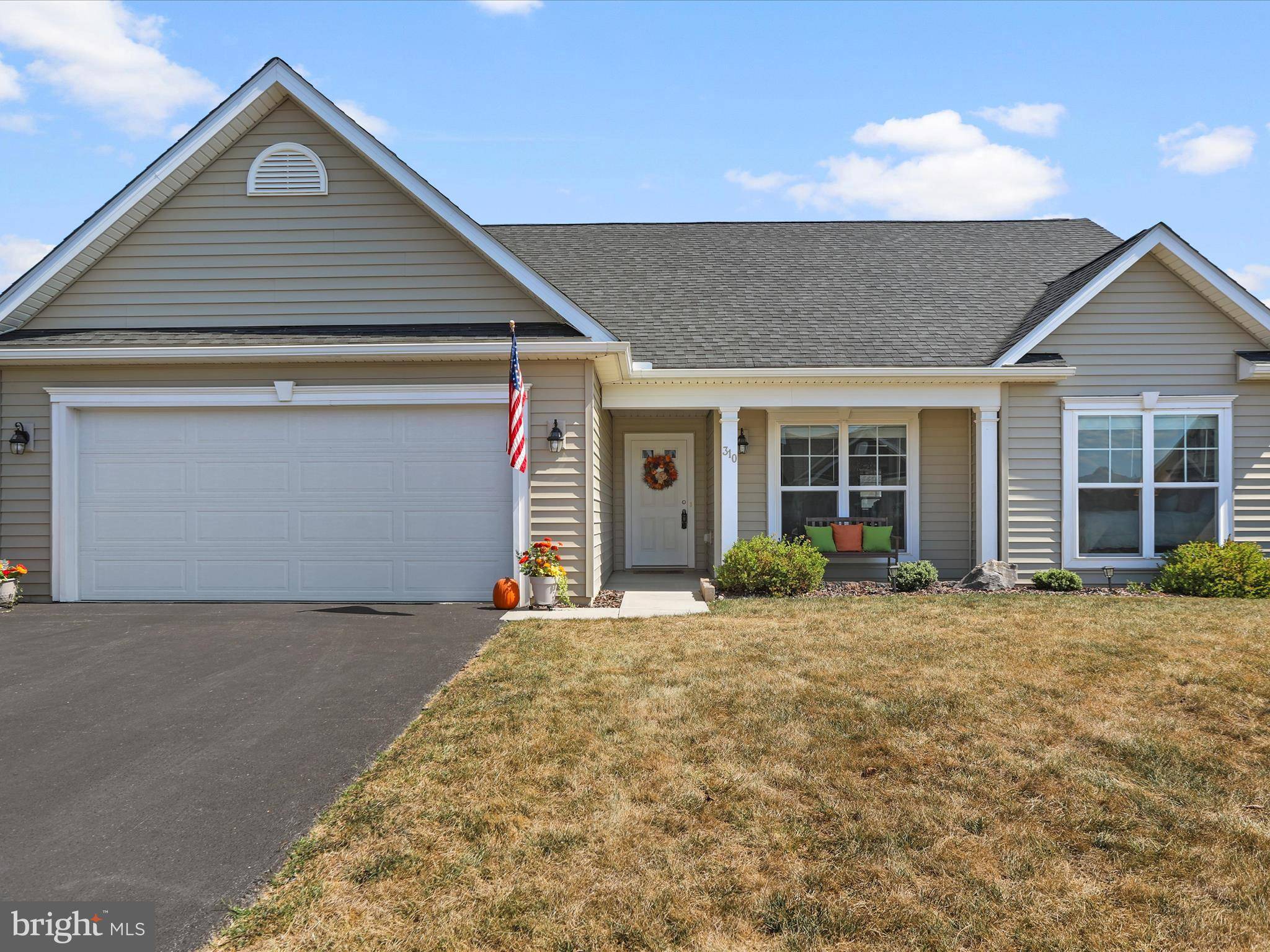 Martinsburg, WV 25404,310 BARREL RACE RD