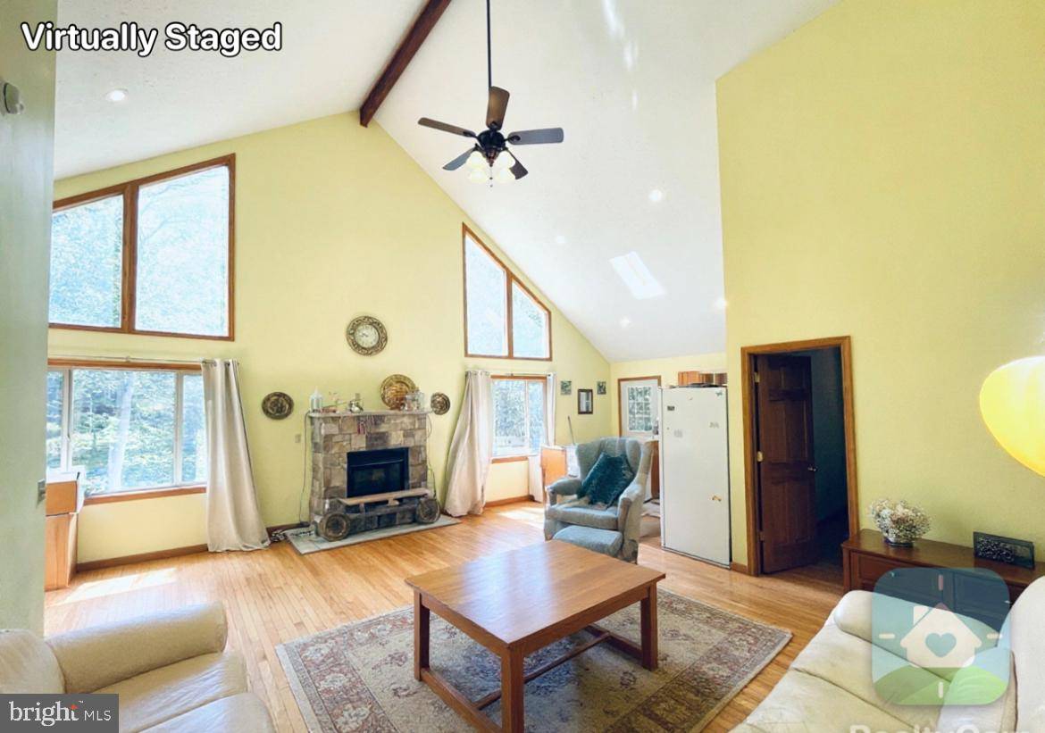 Gouldsboro, PA 18424,103 LIVINGSTON LN
