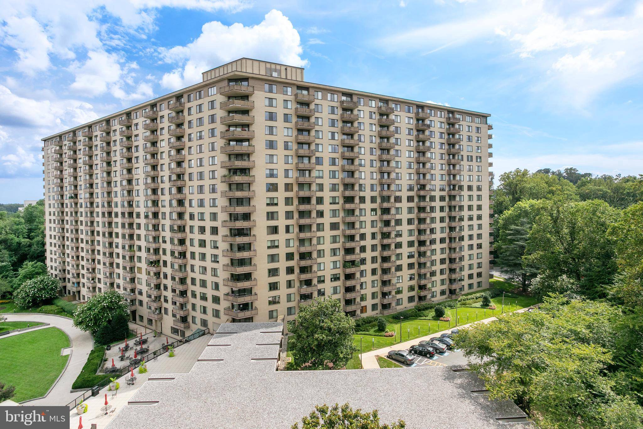 Bethesda, MD 20814,5225 POOKS HILL RD #1002N