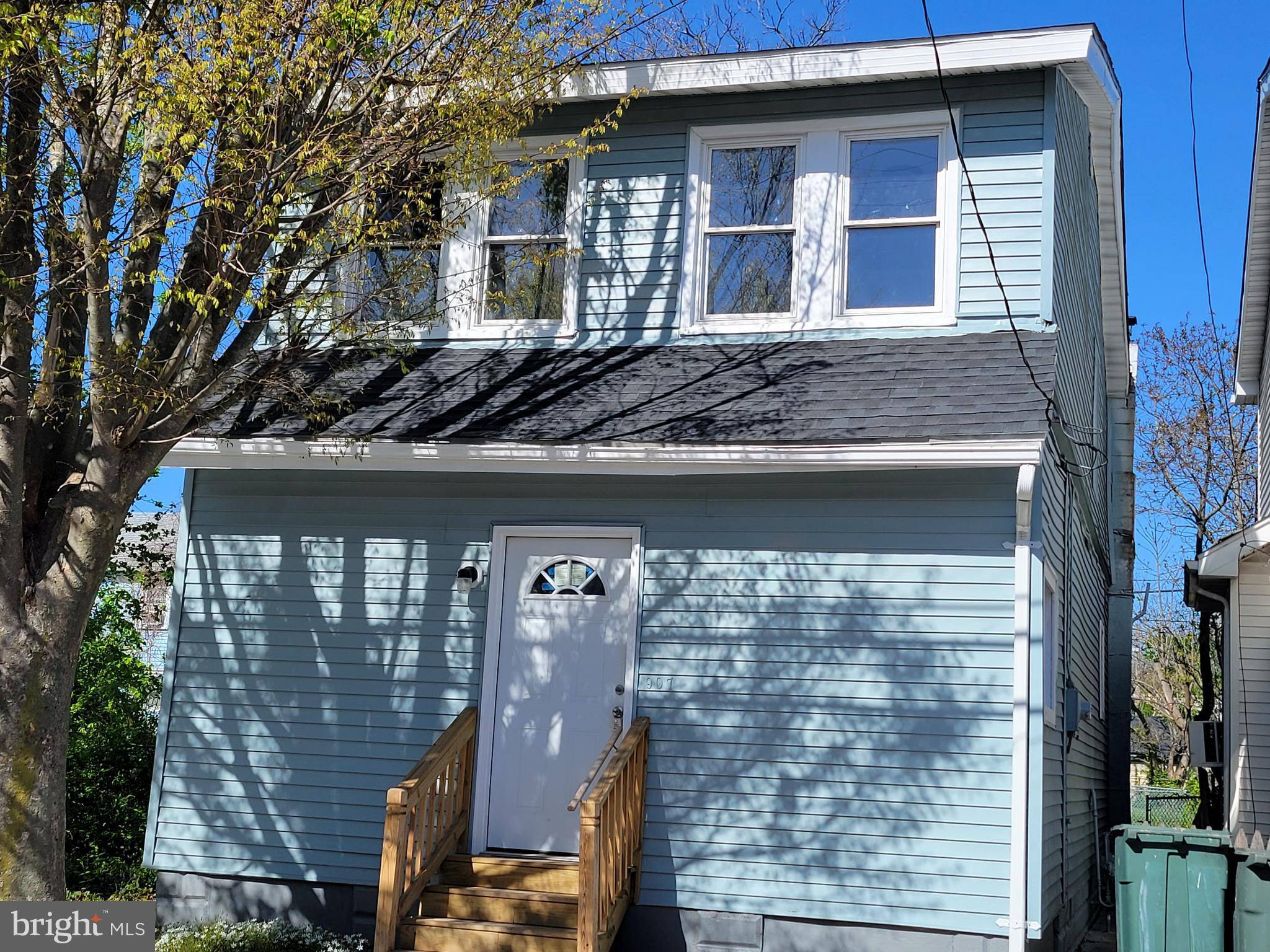 Atlantic City, NJ 08401,907 N MICHIGAN AVE