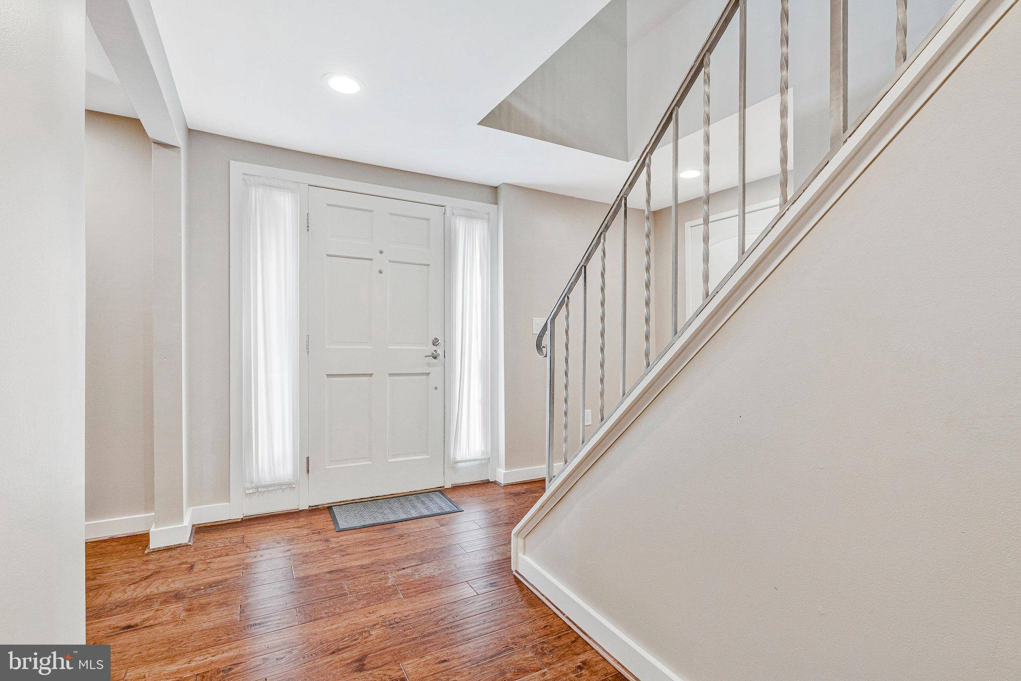 Mclean, VA 22101,6926 TYNDALE ST