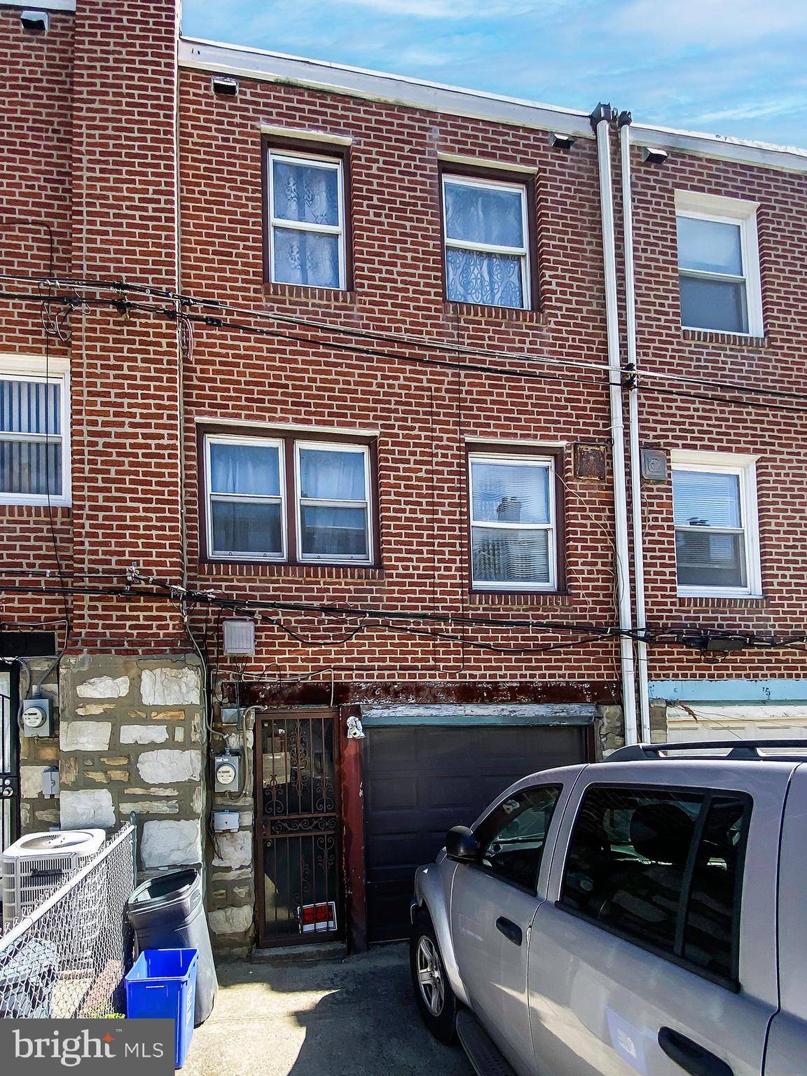 Philadelphia, PA 19120,230 E FARISTON DR