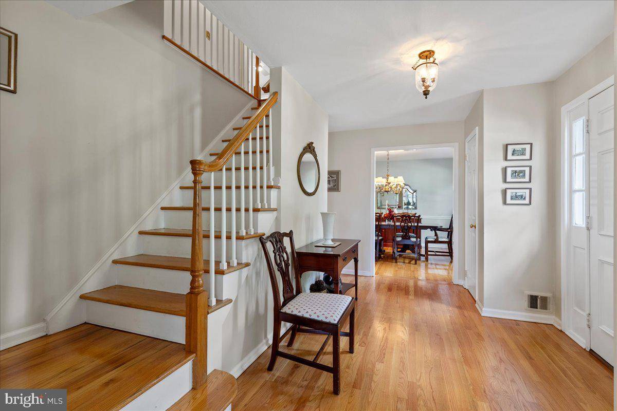 Princeton Junction, NJ 08550,20 BERKSHIRE DR