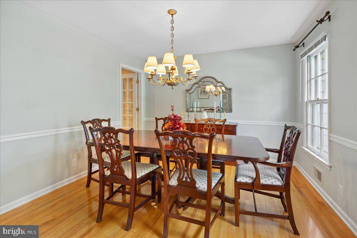 Princeton Junction, NJ 08550,20 BERKSHIRE DR