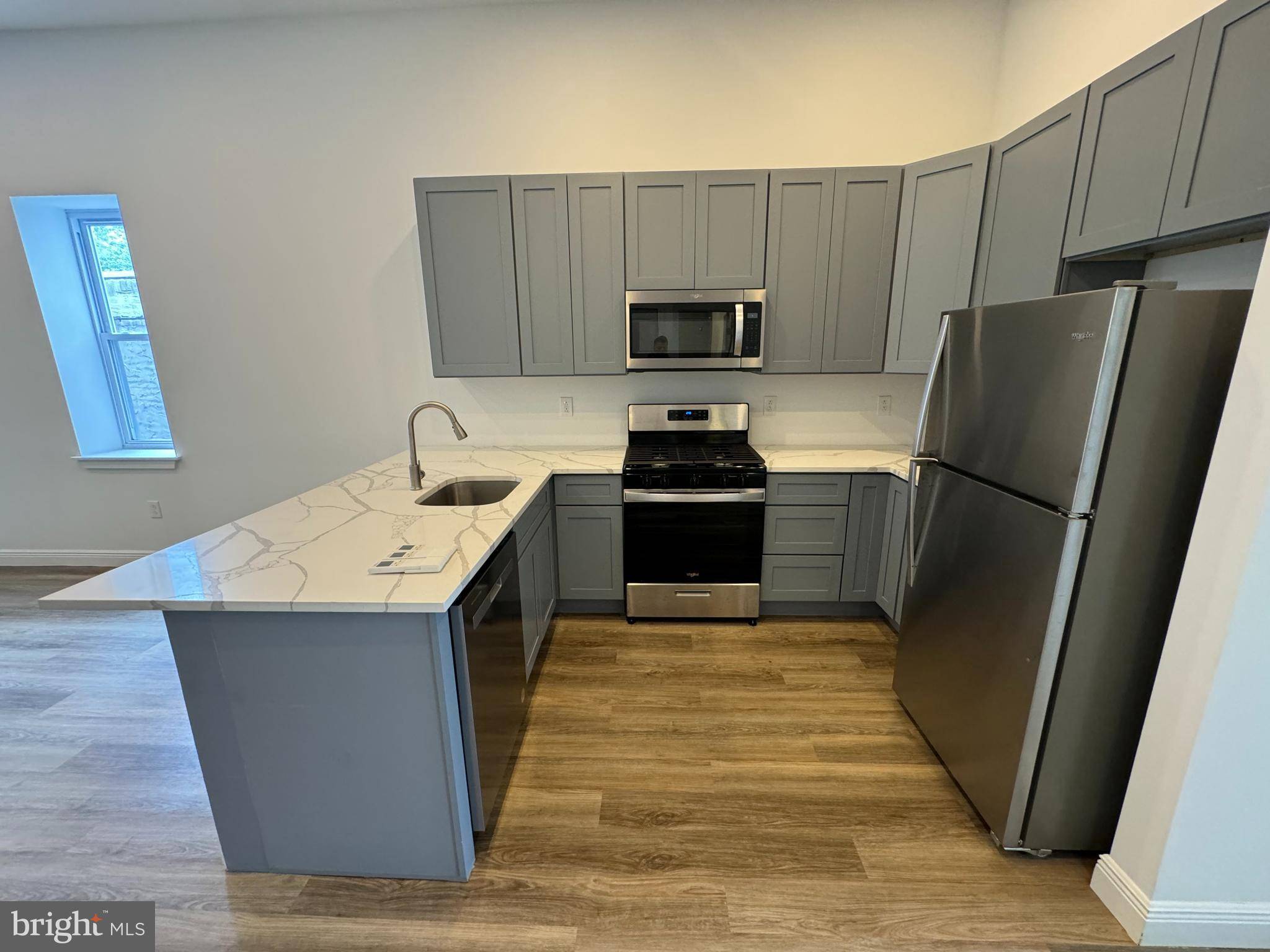 Camden, NJ 08102,322 VINE ST #2C