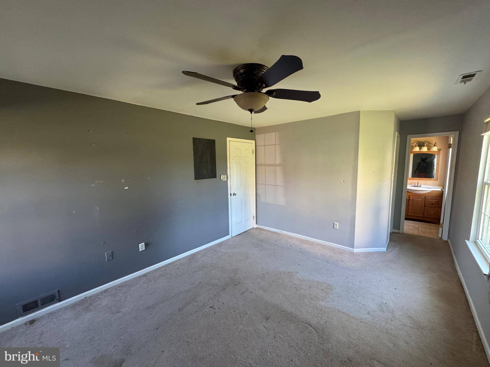 Sewell, NJ 08080,316 GEORGIA CT