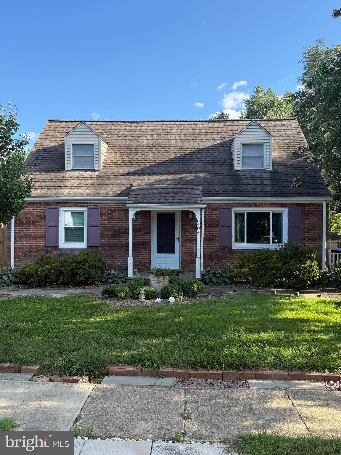 Arlington, VA 22207,6404 27TH ST N