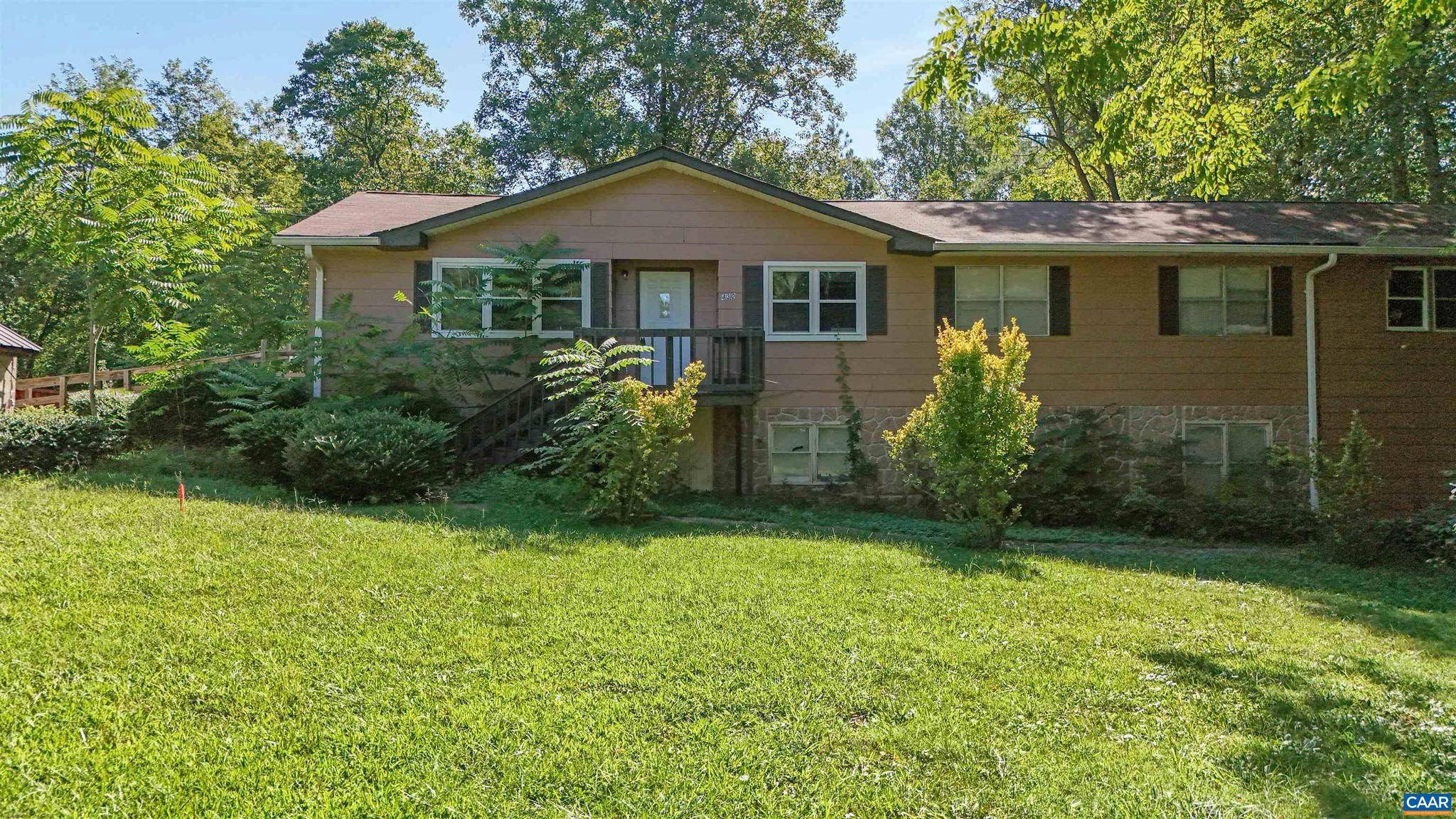 Arvonia, VA 23004,430 HARDWARE RD