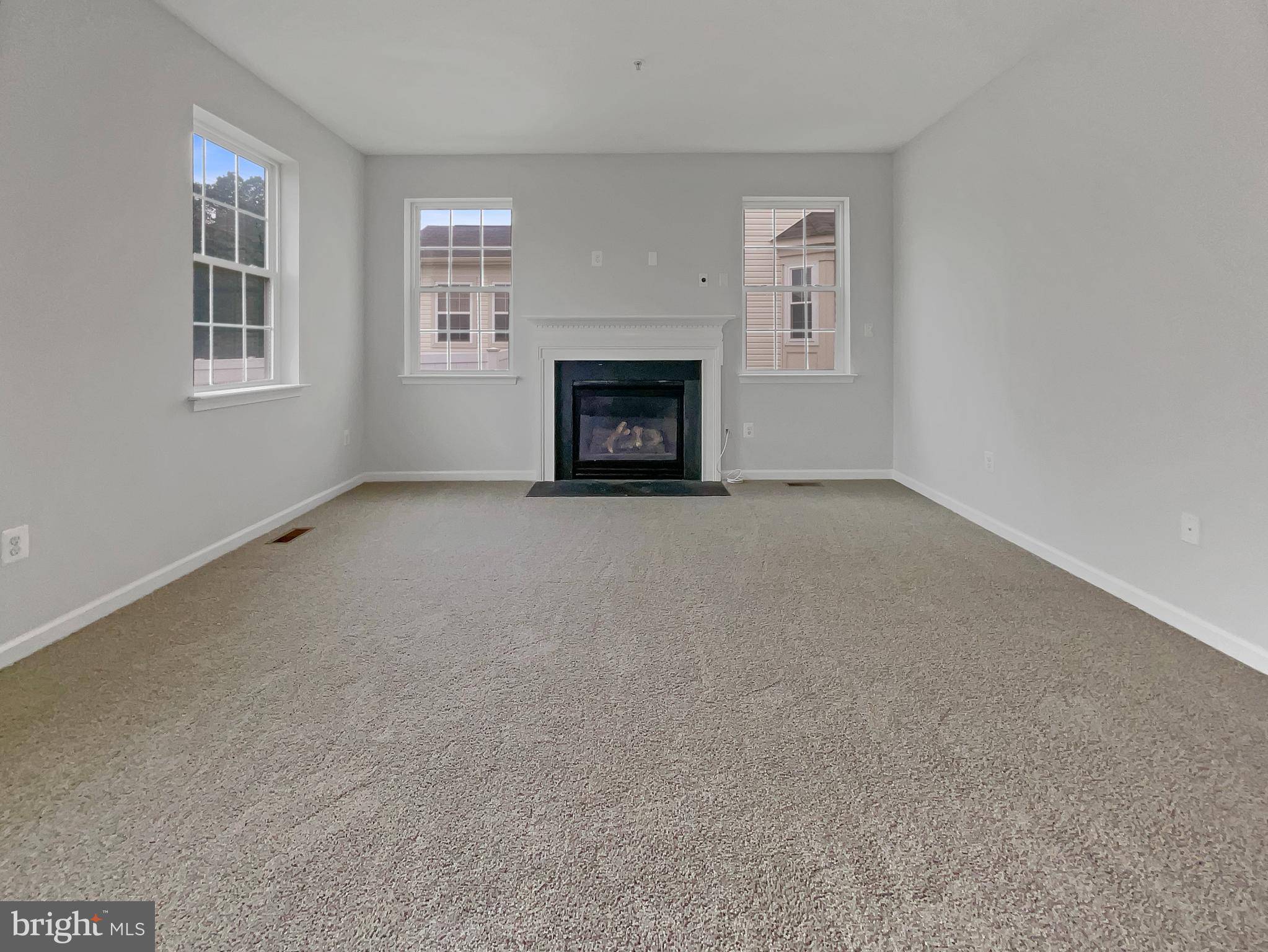 White Plains, MD 20695,5165 ATLANTIS LN