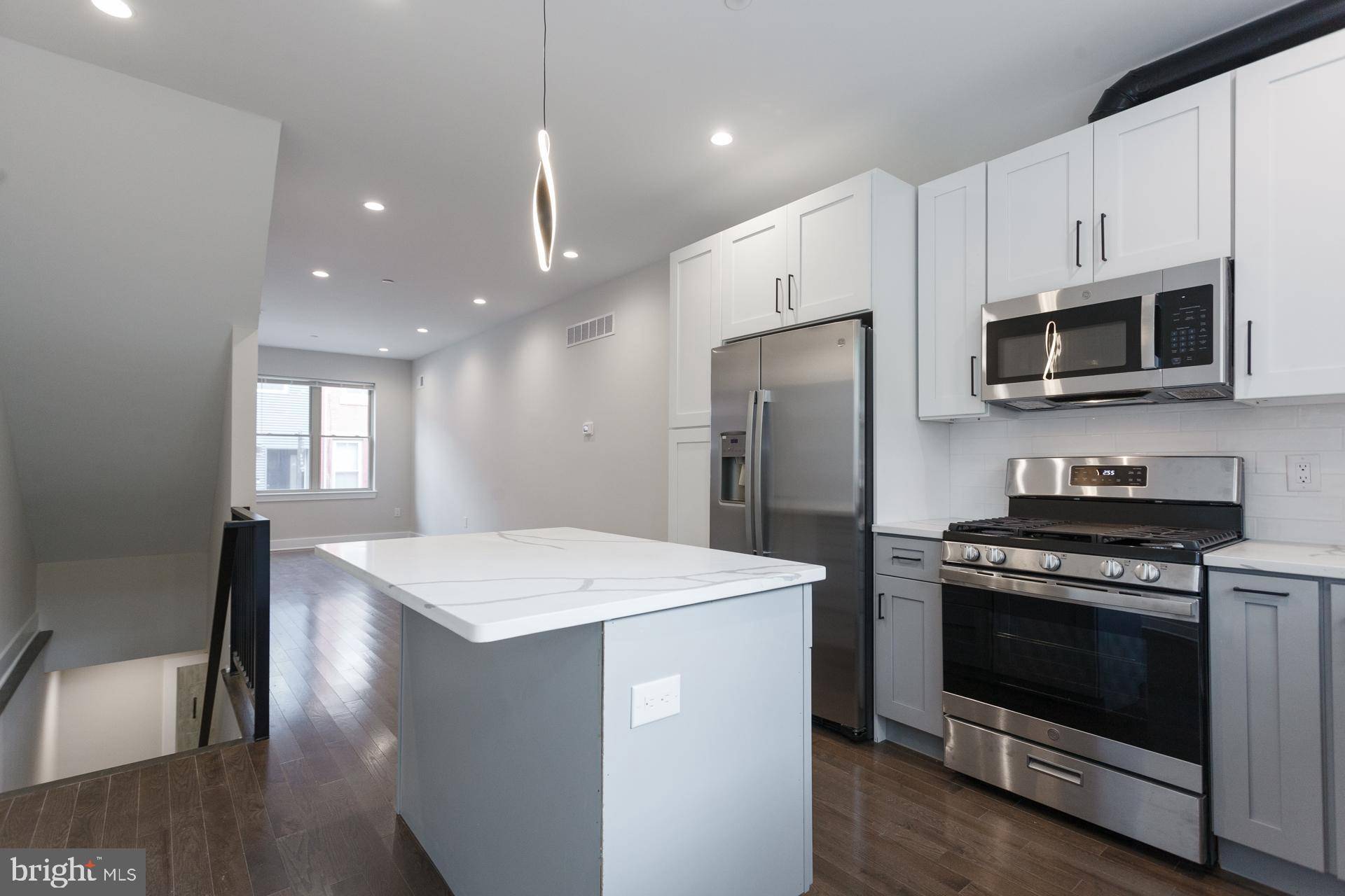 Philadelphia, PA 19146,2722 LATONA ST