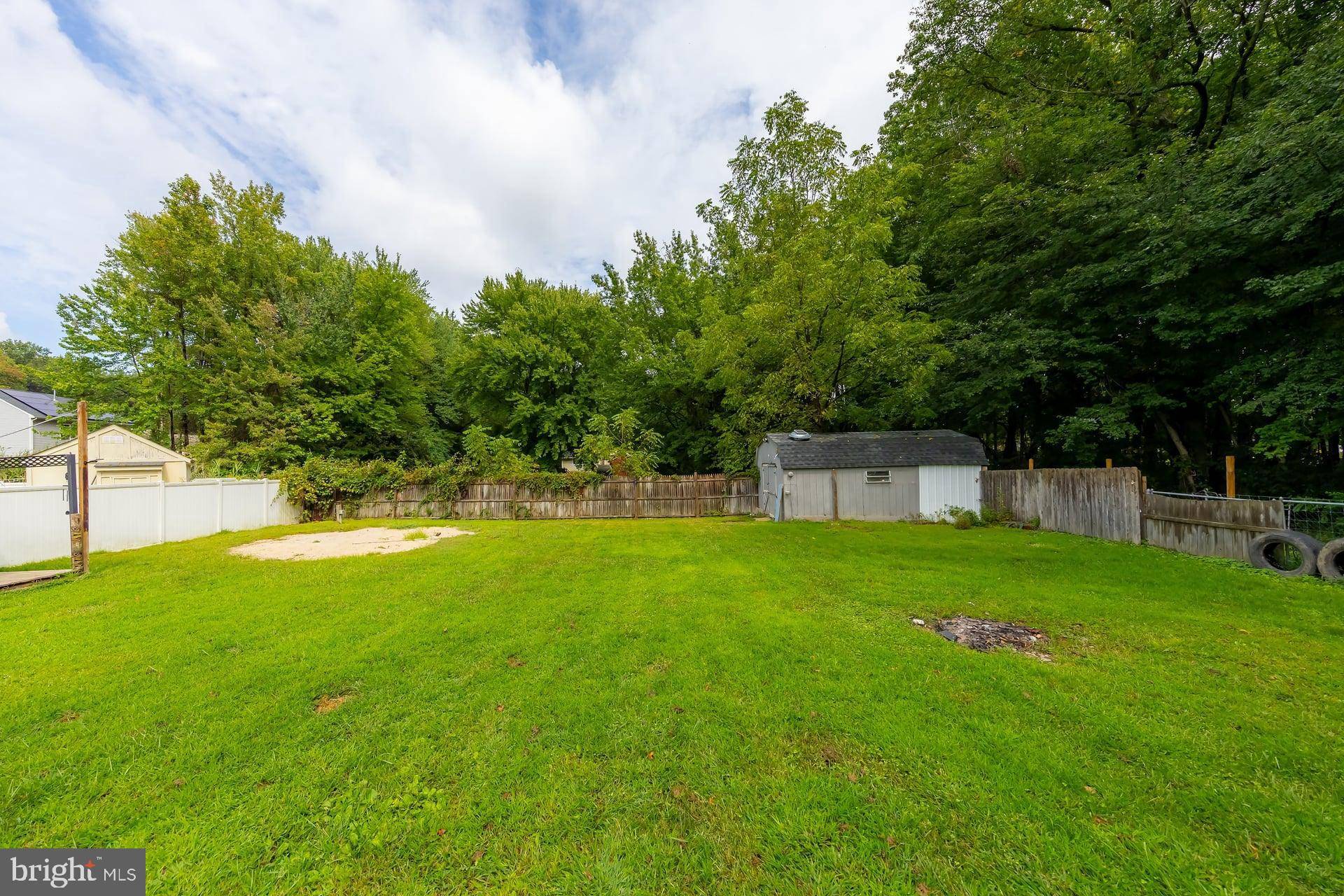 Pennsville, NJ 08070,11 LEAP CT