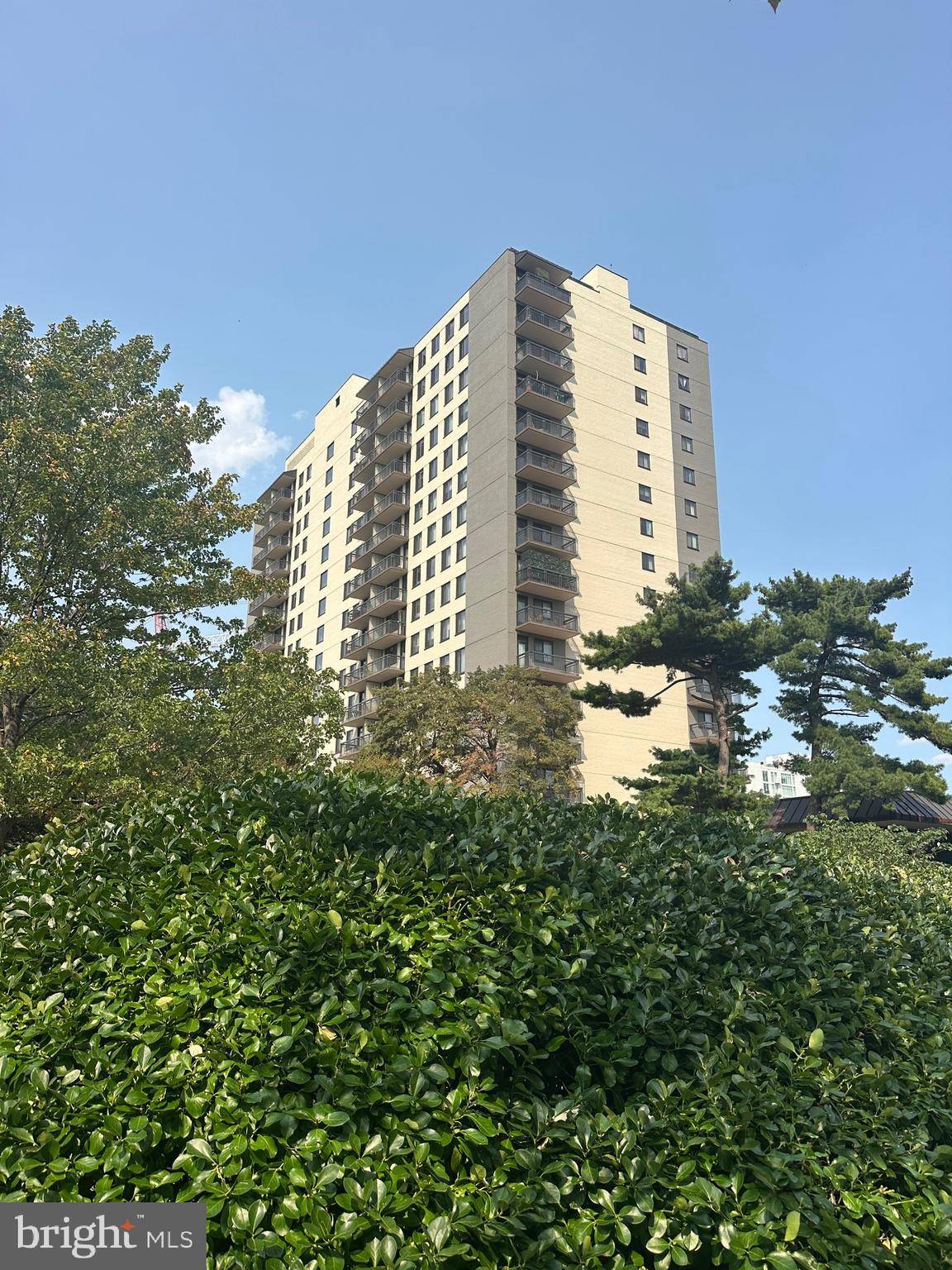 Alexandria, VA 22314,801 PITT ST #617