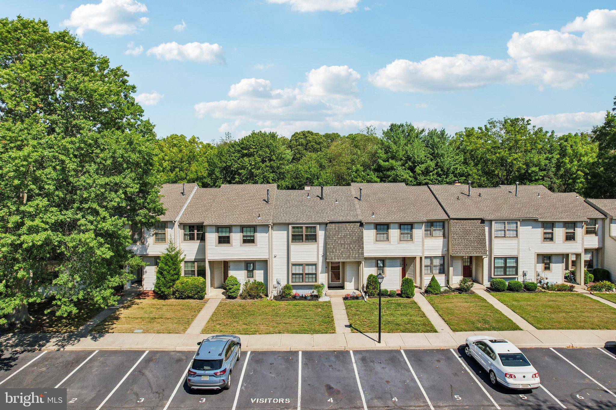 Marlton, NJ 08053,4 BURGUNDY DR