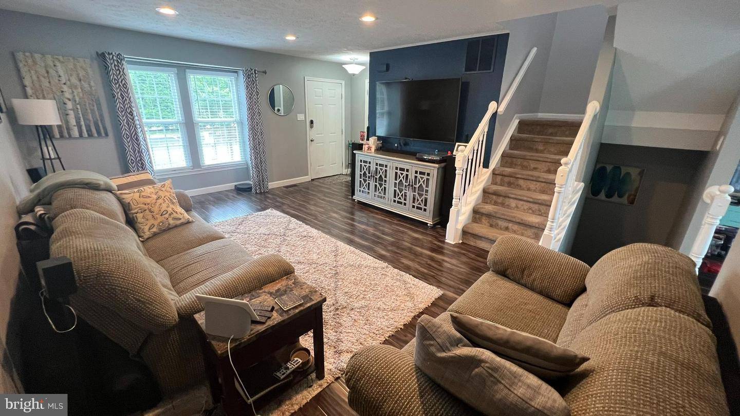 Blackwood, NJ 08012,33 PINEHURST CT