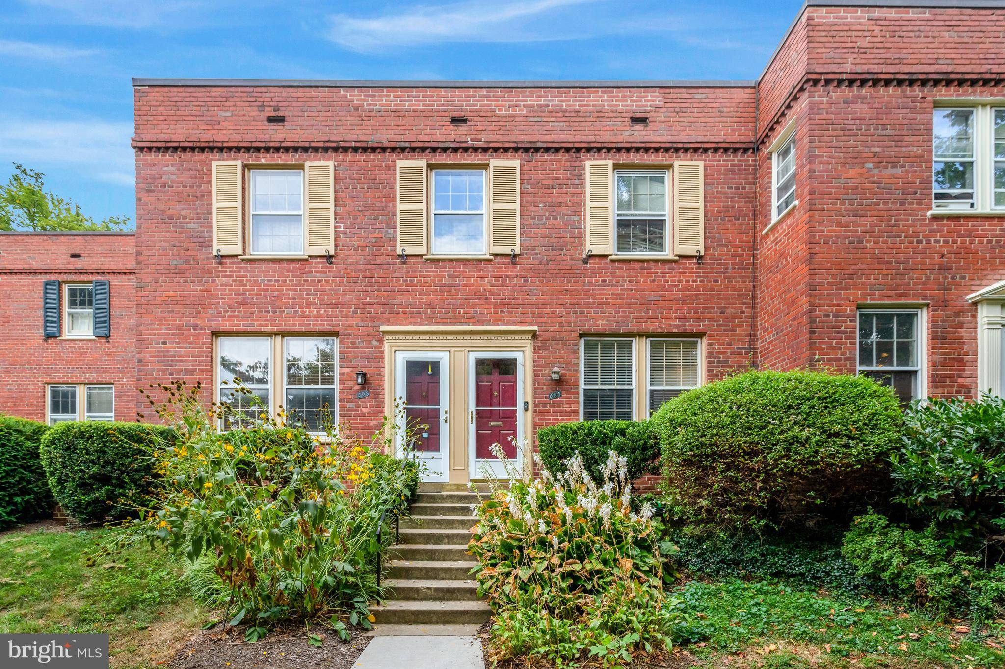 Arlington, VA 22204,1500 S BARTON ST #595